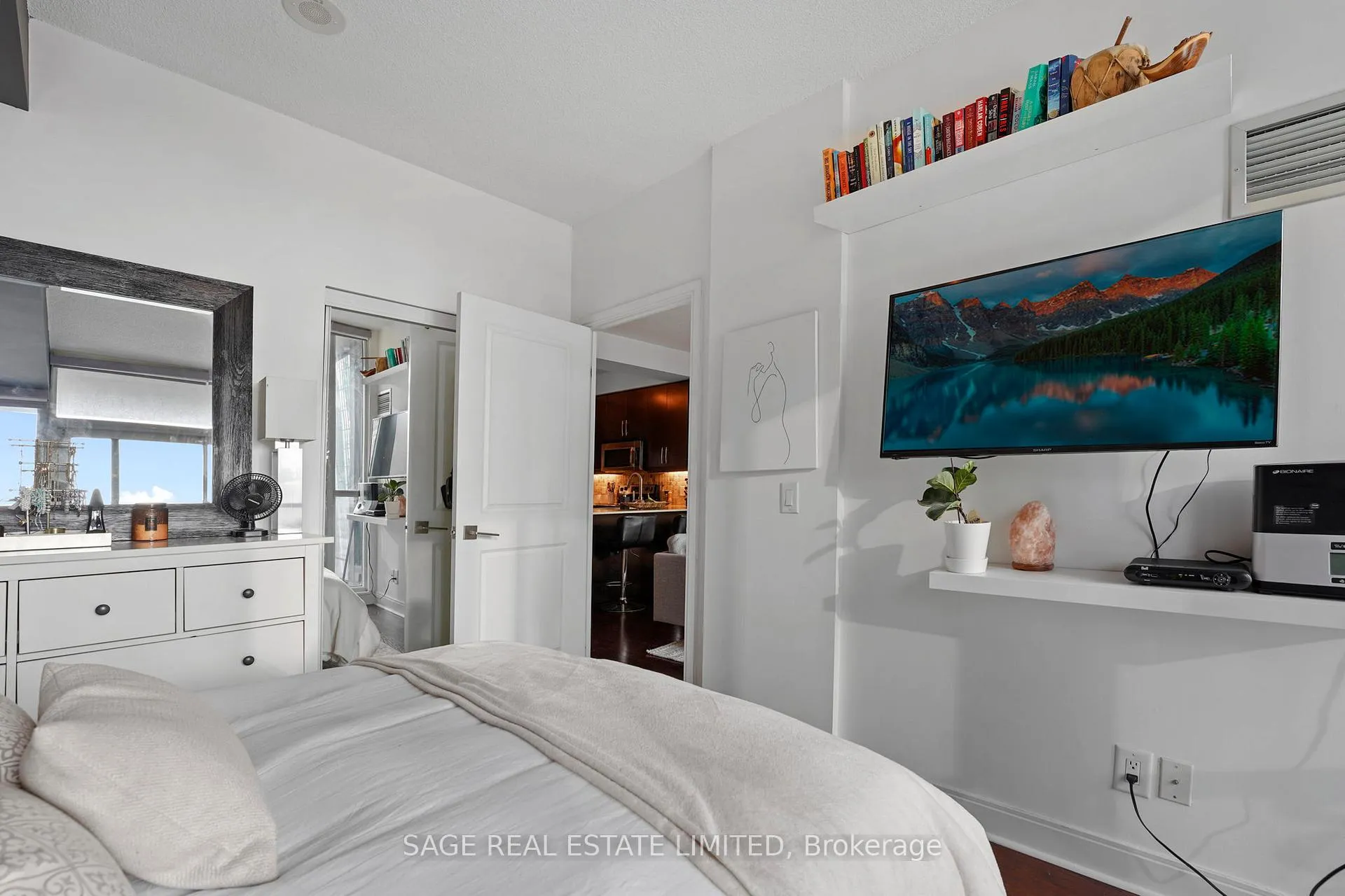 Photo 15 of Unit 1806, 1 Scott Street, Toronto, Waterfront Communities — HOMEH