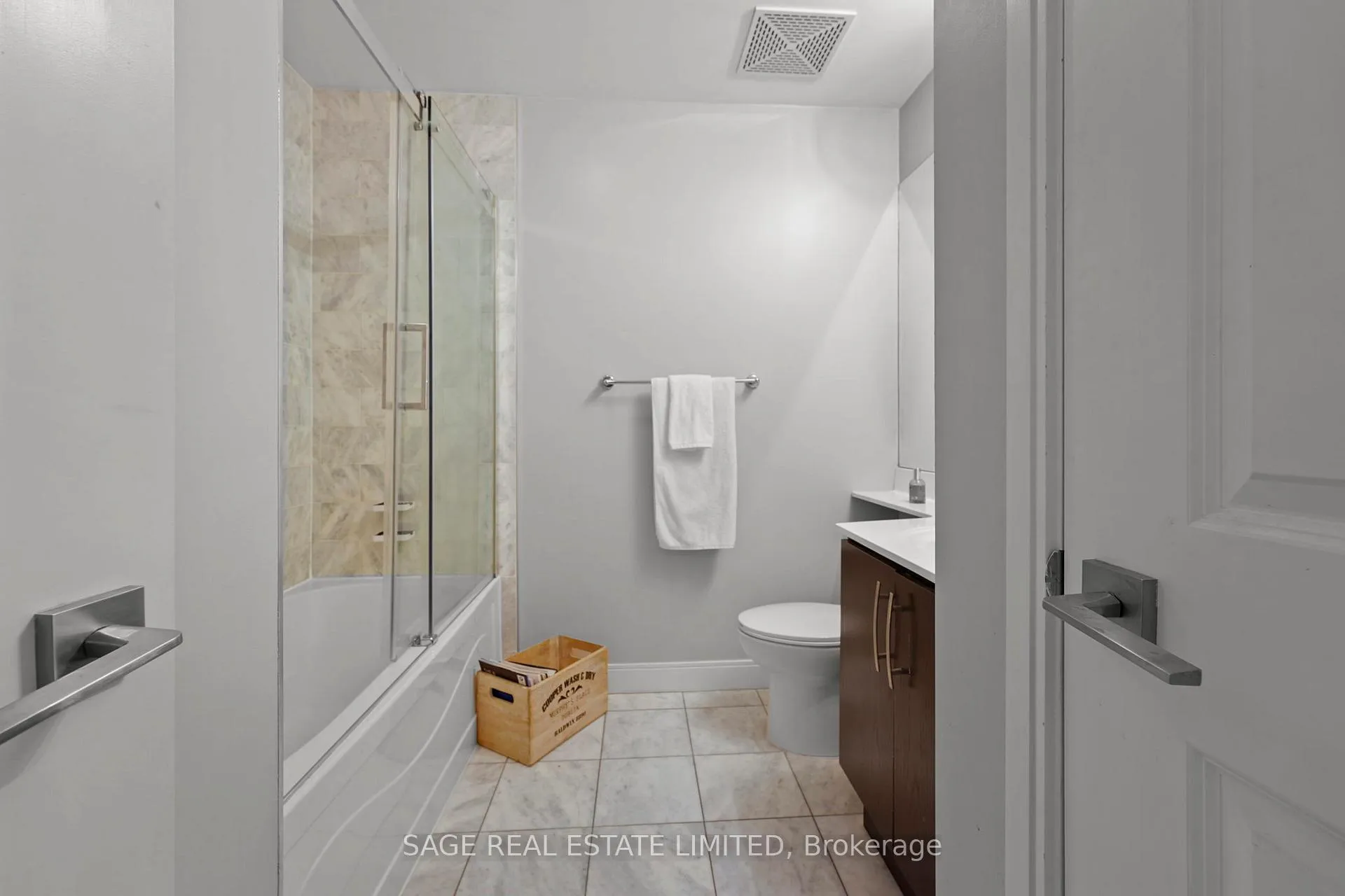 Photo 25 of Unit 1806, 1 Scott Street, Toronto, Waterfront Communities — HOMEH