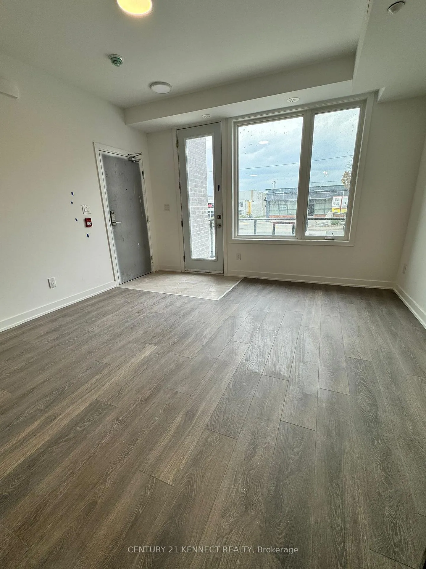 Photo 4 of Unit 5, 1459 O'Connor Drive, Toronto, O'Connor-Parkview — HOMEH