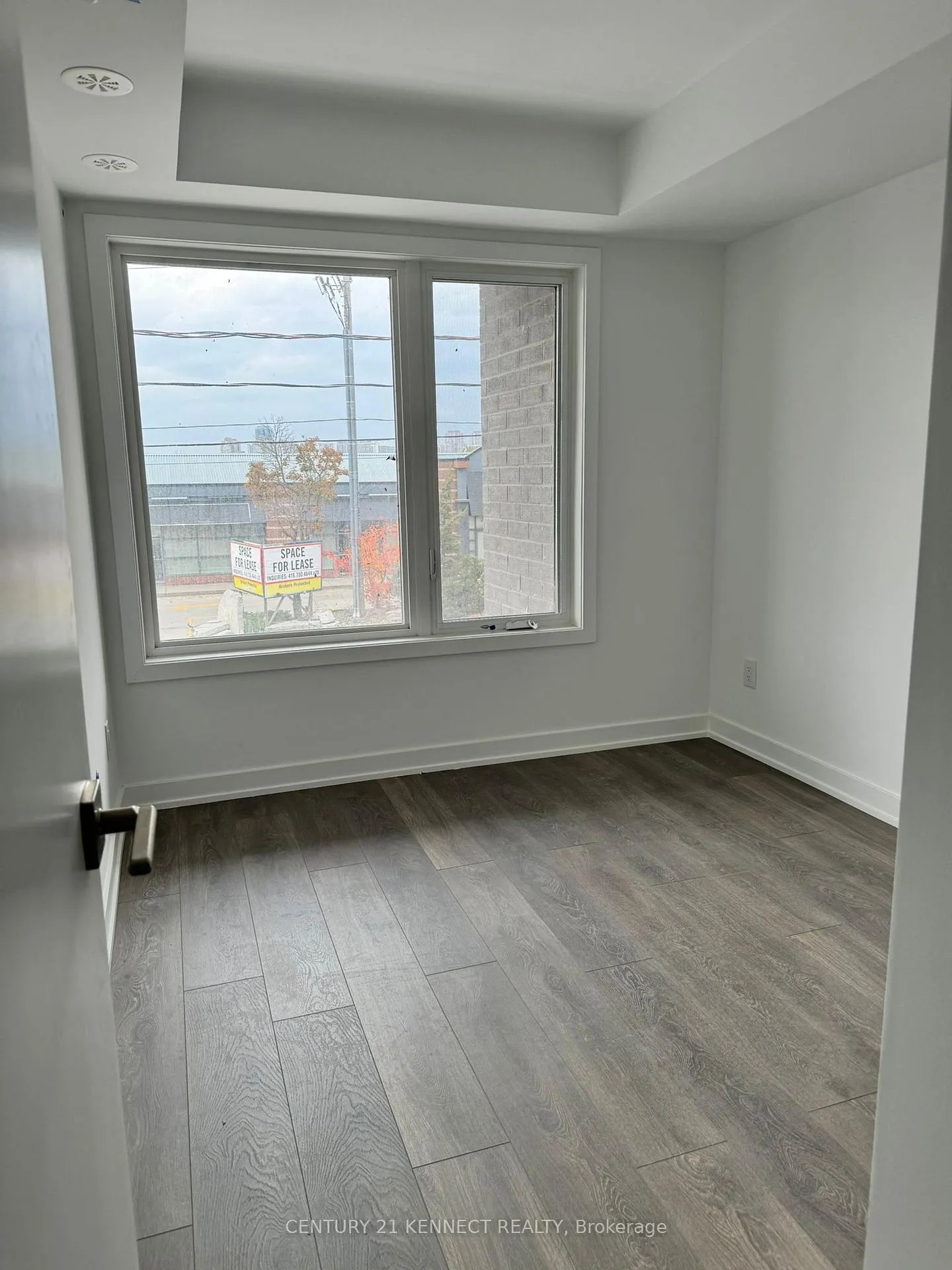 Photo 10 of Unit 5, 1459 O'Connor Drive, Toronto, O'Connor-Parkview — HOMEH