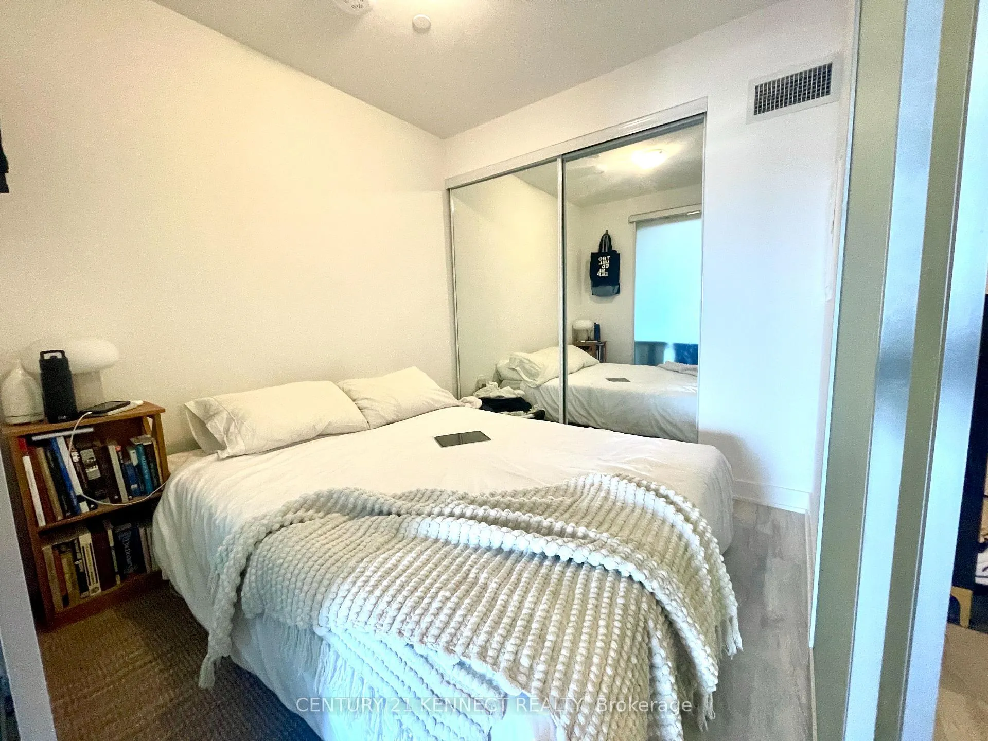Photo 8 of Unit 807E, 70 Princess Street, Toronto, Waterfront Communities — HOMEH