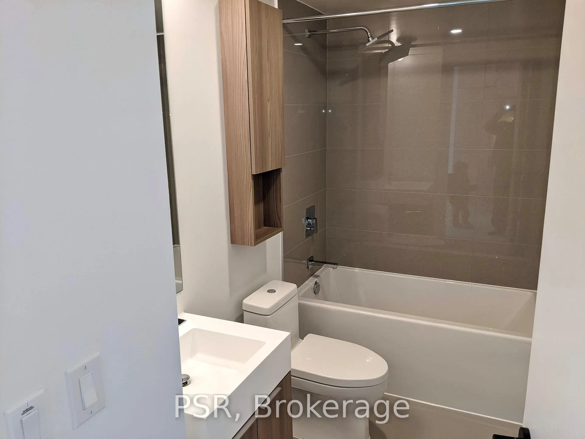 Photo 9 of Unit N572, 35 Rolling Mills Road E, Toronto, Waterfront Communities — HOMEH