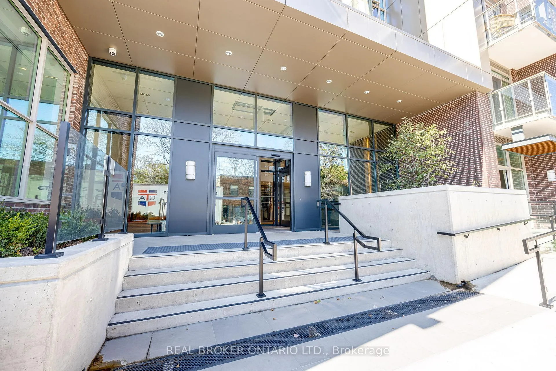 Photo 2 of Unit 725, 150 Logan Avenue, Toronto, South Riverdale — HOMEH