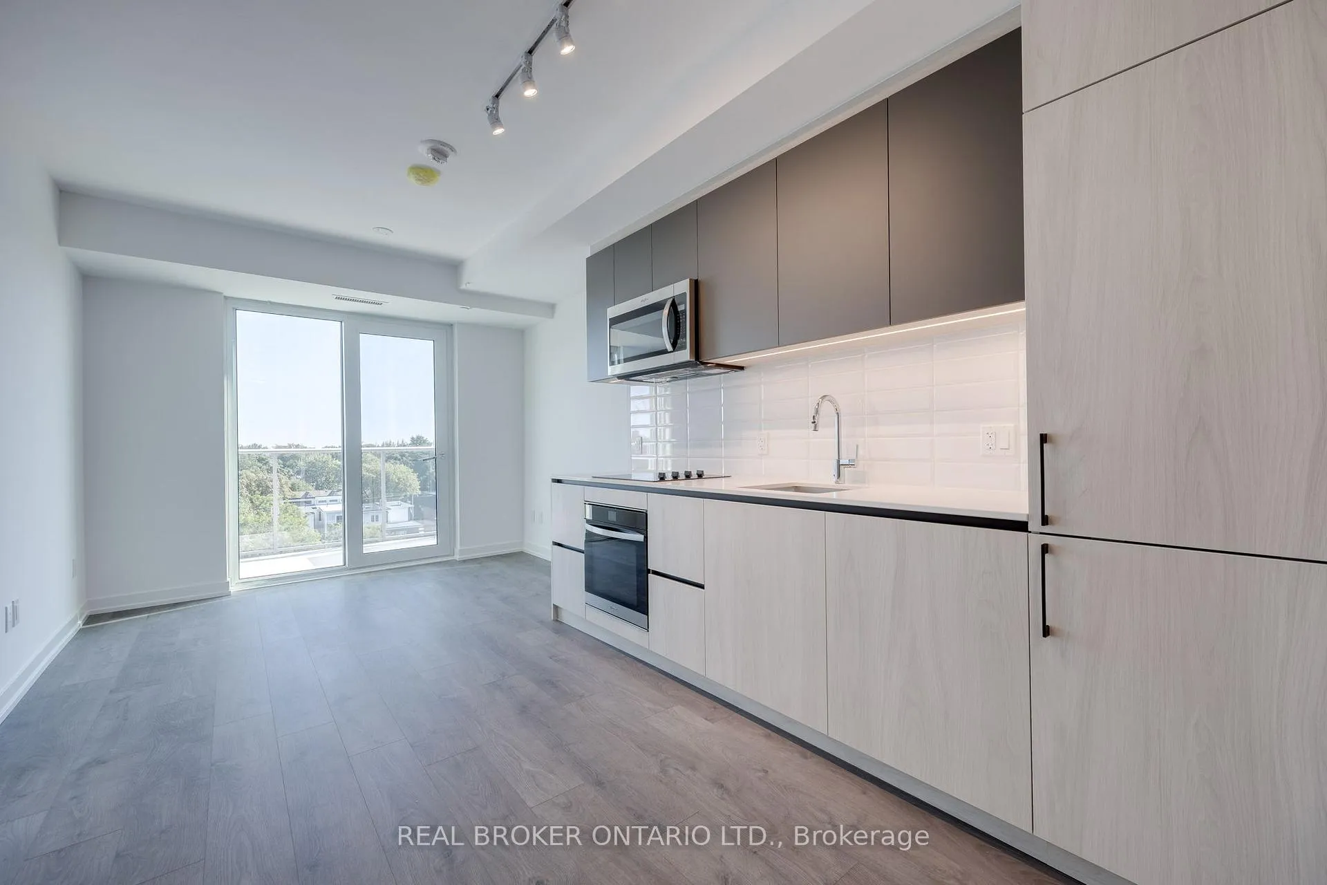 Photo 4 of Unit 725, 150 Logan Avenue, Toronto, South Riverdale — HOMEH