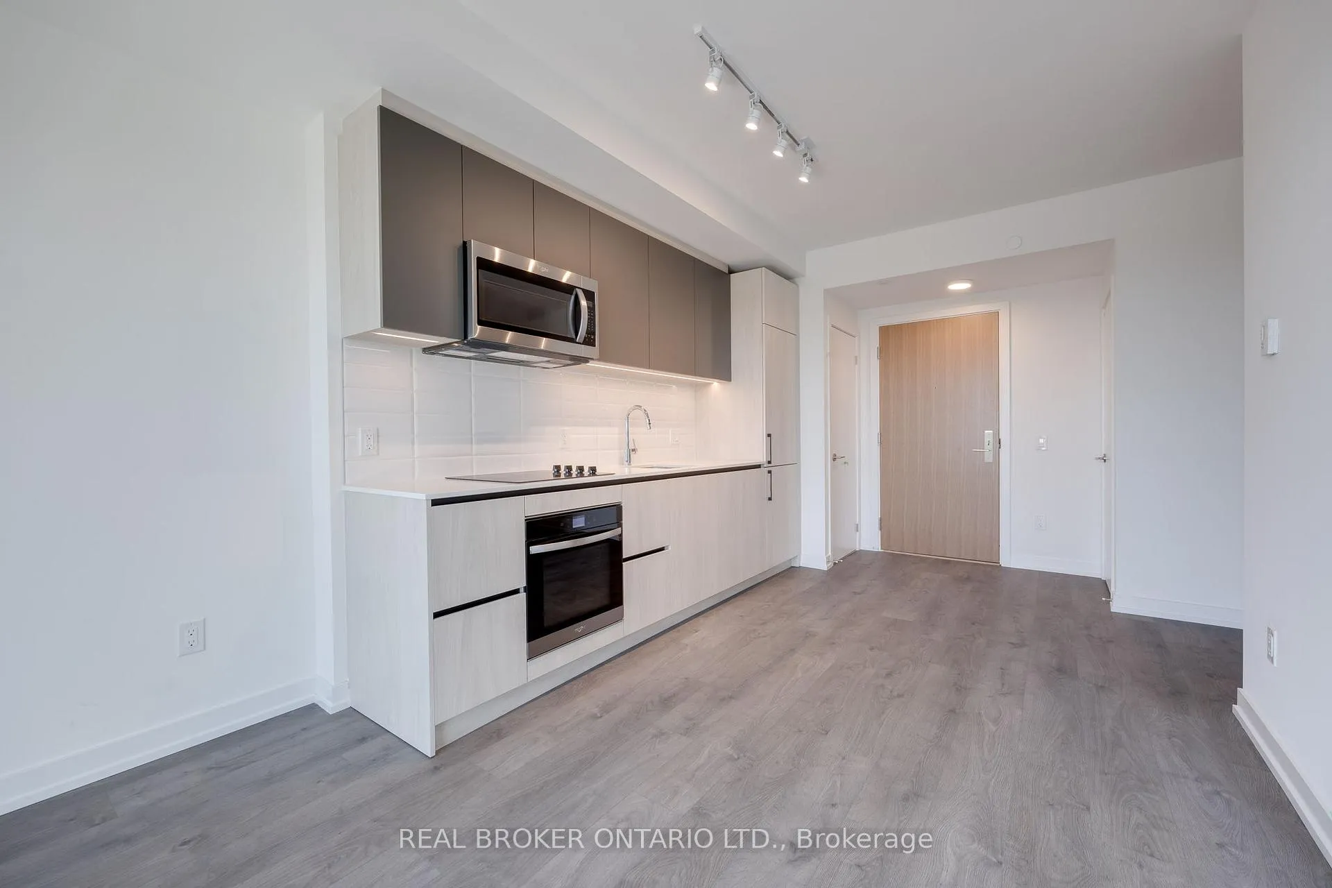 Photo 7 of Unit 725, 150 Logan Avenue, Toronto, South Riverdale — HOMEH