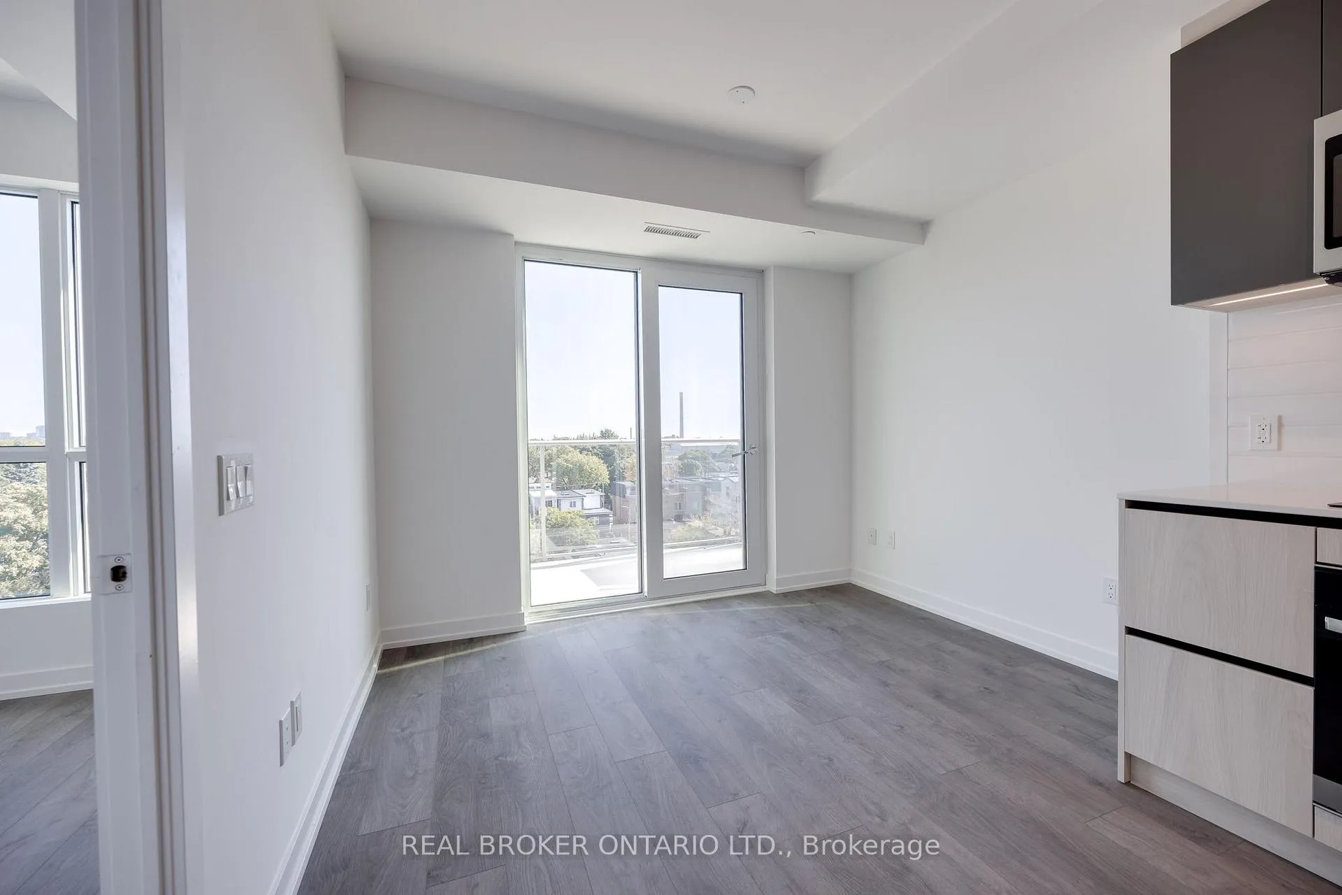 Photo 8 of Unit 725, 150 Logan Avenue, Toronto, South Riverdale — HOMEH
