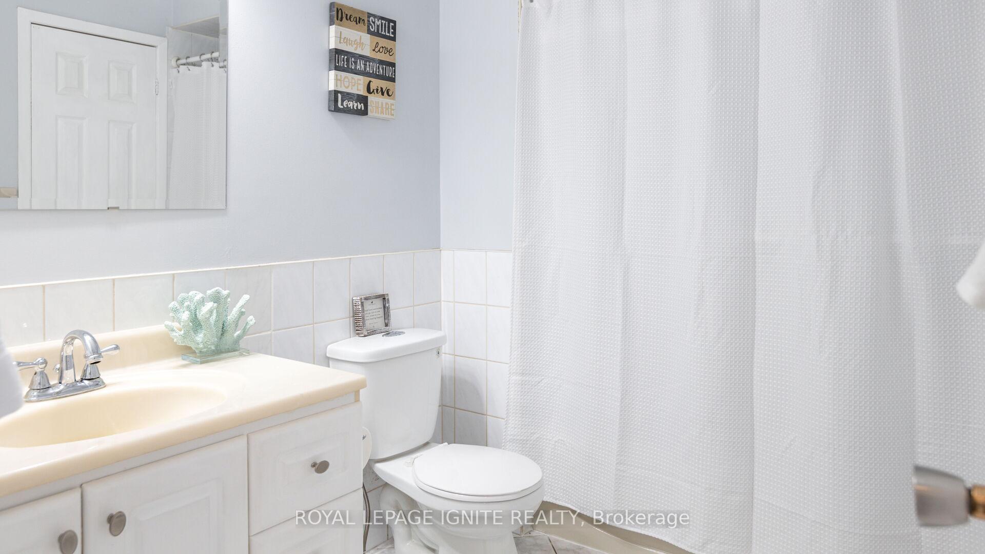 Photo 15 of 34 Mandrake Street, Ajax, Central — HOMEH