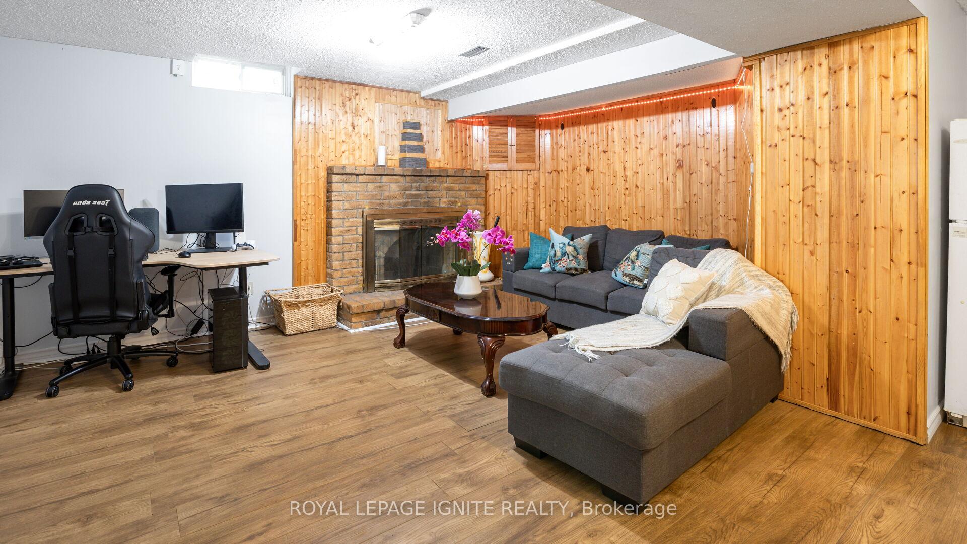 Photo 25 of 34 Mandrake Street, Ajax, Central — HOMEH