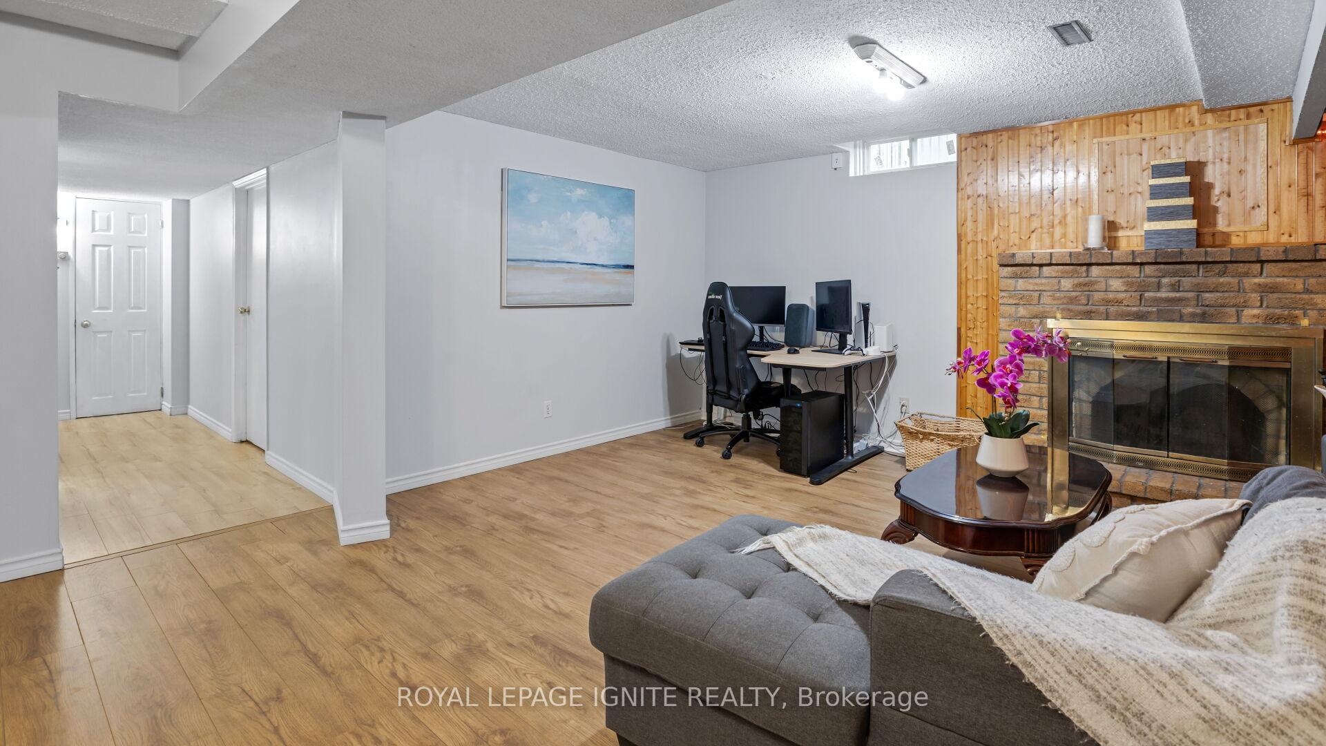 Photo 27 of 34 Mandrake Street, Ajax, Central — HOMEH
