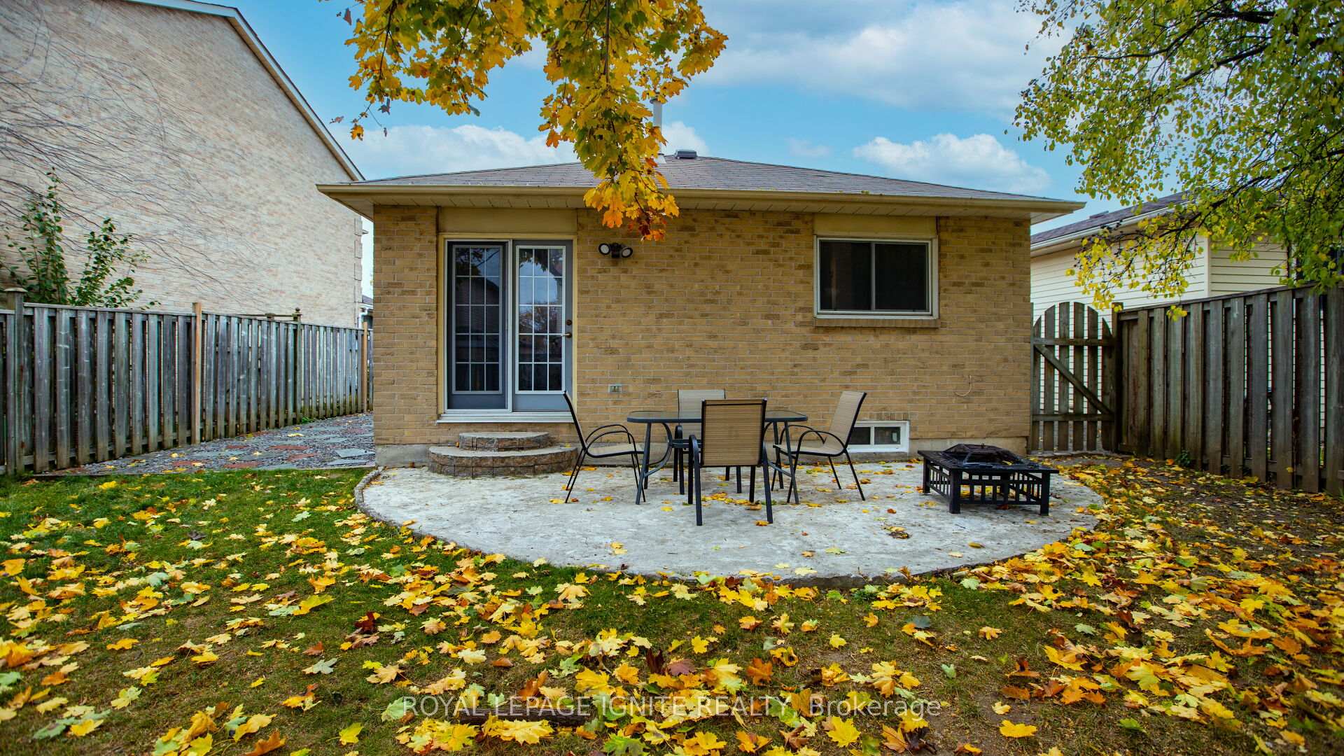 Photo 35 of 34 Mandrake Street, Ajax, Central — HOMEH