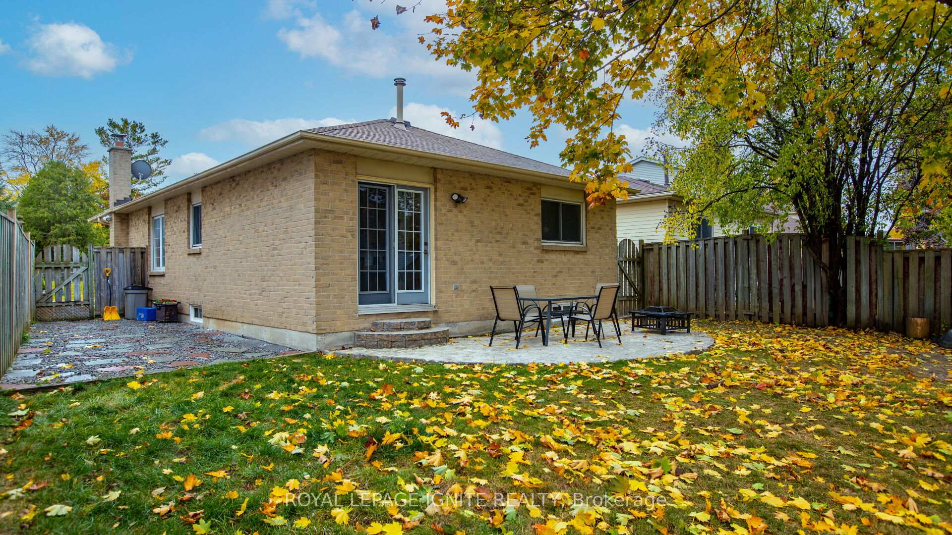 Photo 36 of 34 Mandrake Street, Ajax, Central — HOMEH