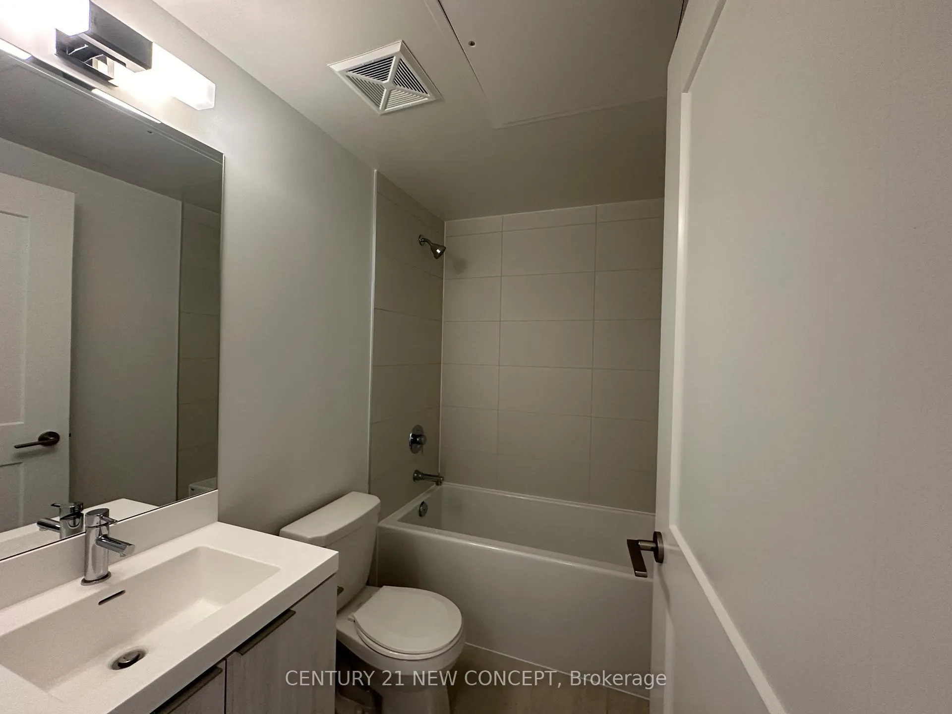 Photo 9 of Unit 606, 8 Widmer Street, Toronto, Waterfront Communities — HOMEH