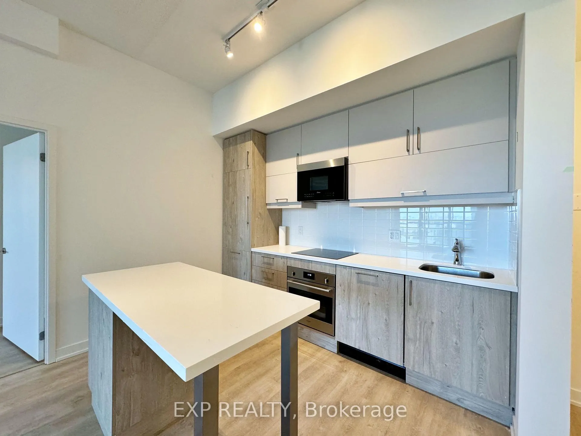 Photo 1 of Unit 1421, 8119 Birchmount Road, Markham, Unionville — HOMEH