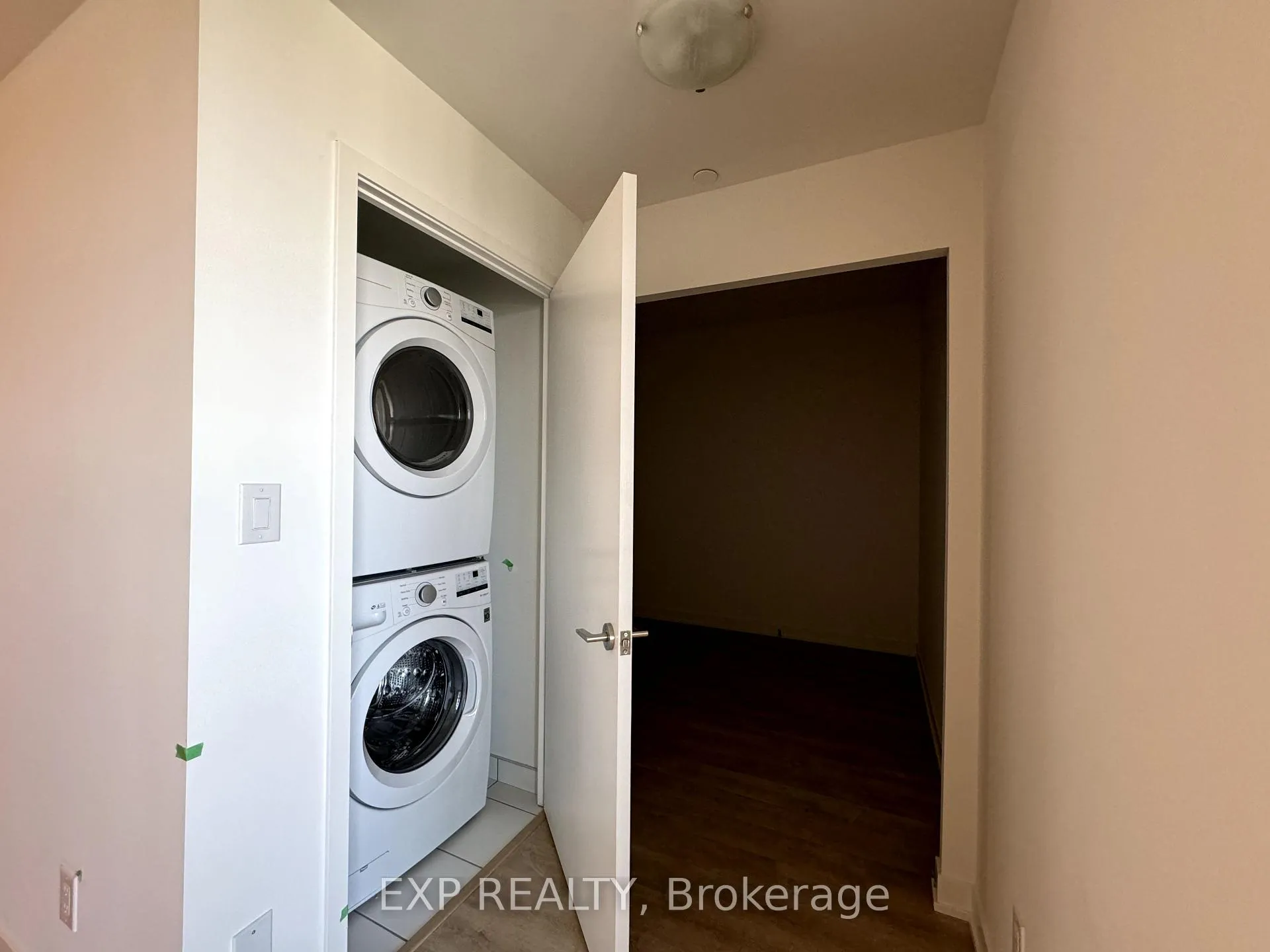 Photo 9 of Unit 1421, 8119 Birchmount Road, Markham, Unionville — HOMEH