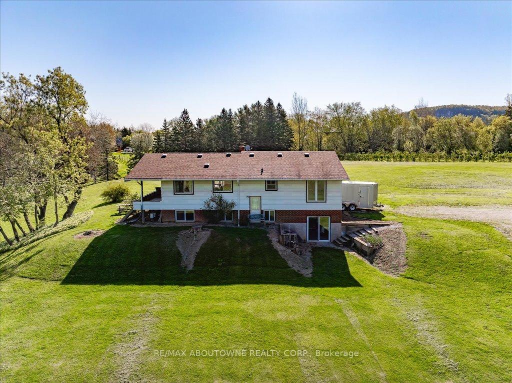 Photo 3 of 3029 Britannia Road, Burlington, Rural Burlington — HOMEH