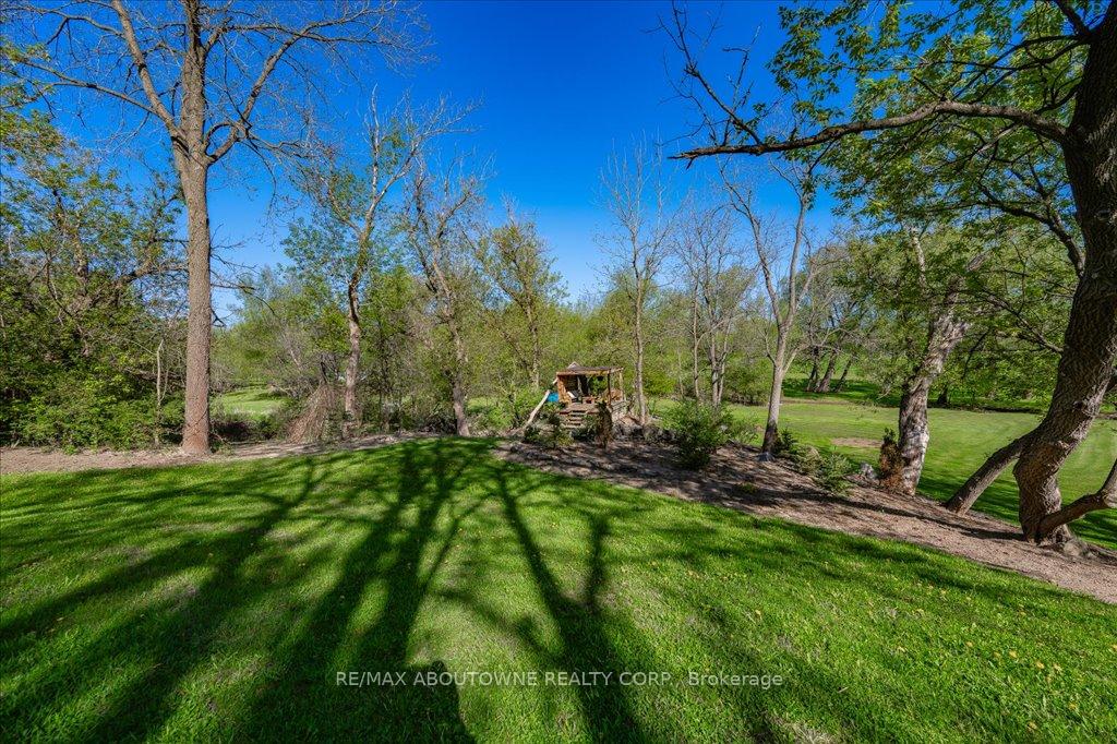 Photo 2 of 3029 Britannia Road, Burlington, Rural Burlington — HOMEH