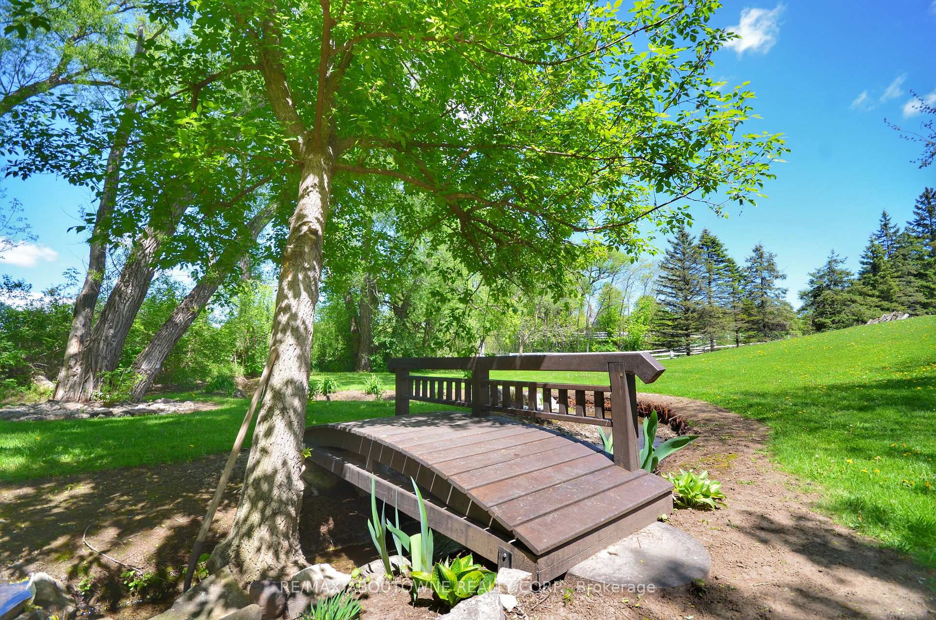 Photo 16 of 3029 Britannia Road, Burlington, Rural Burlington — HOMEH