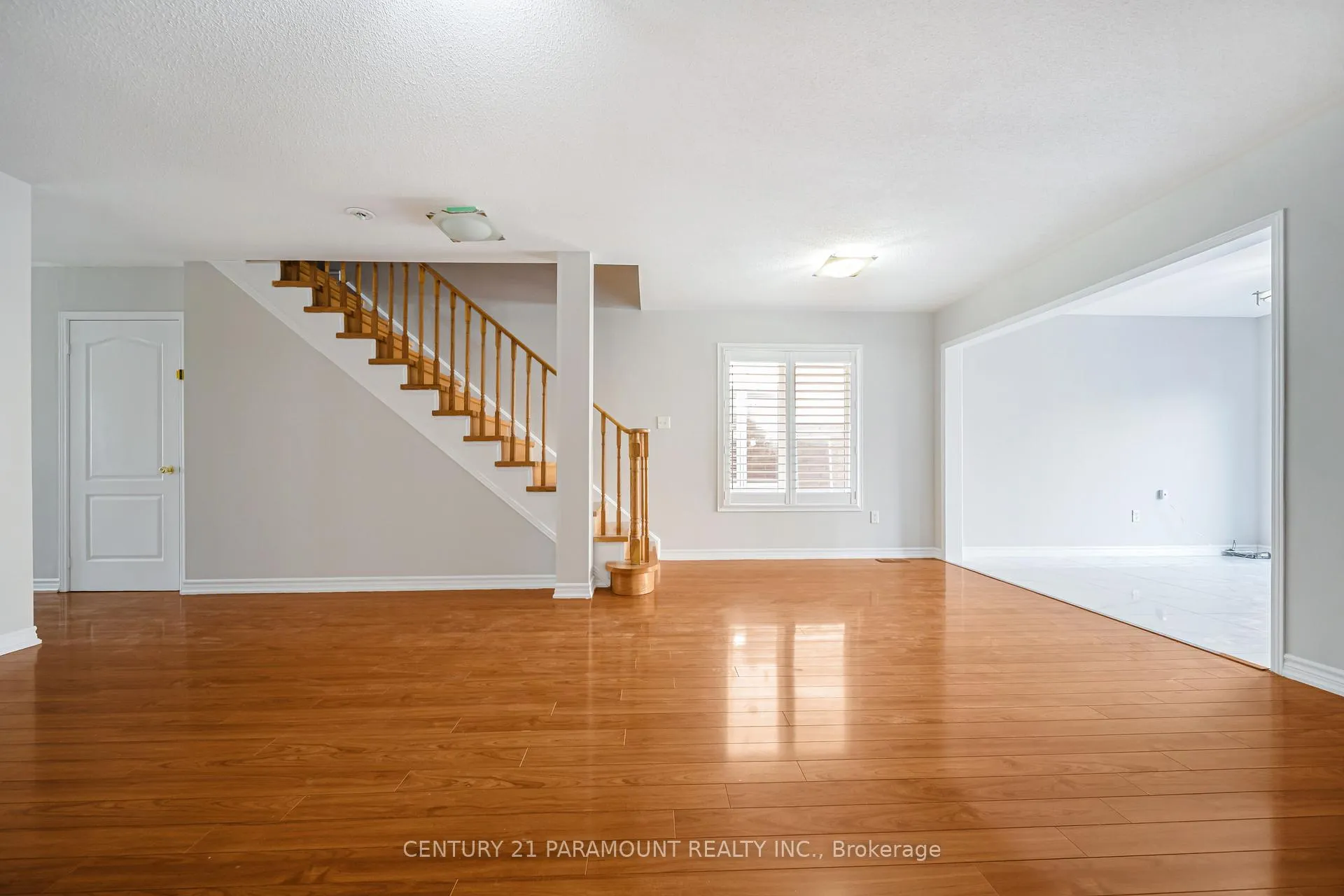 Photo 11 of 75 Crystal Glen Crescent, Brampton, Credit Valley — HOMEH