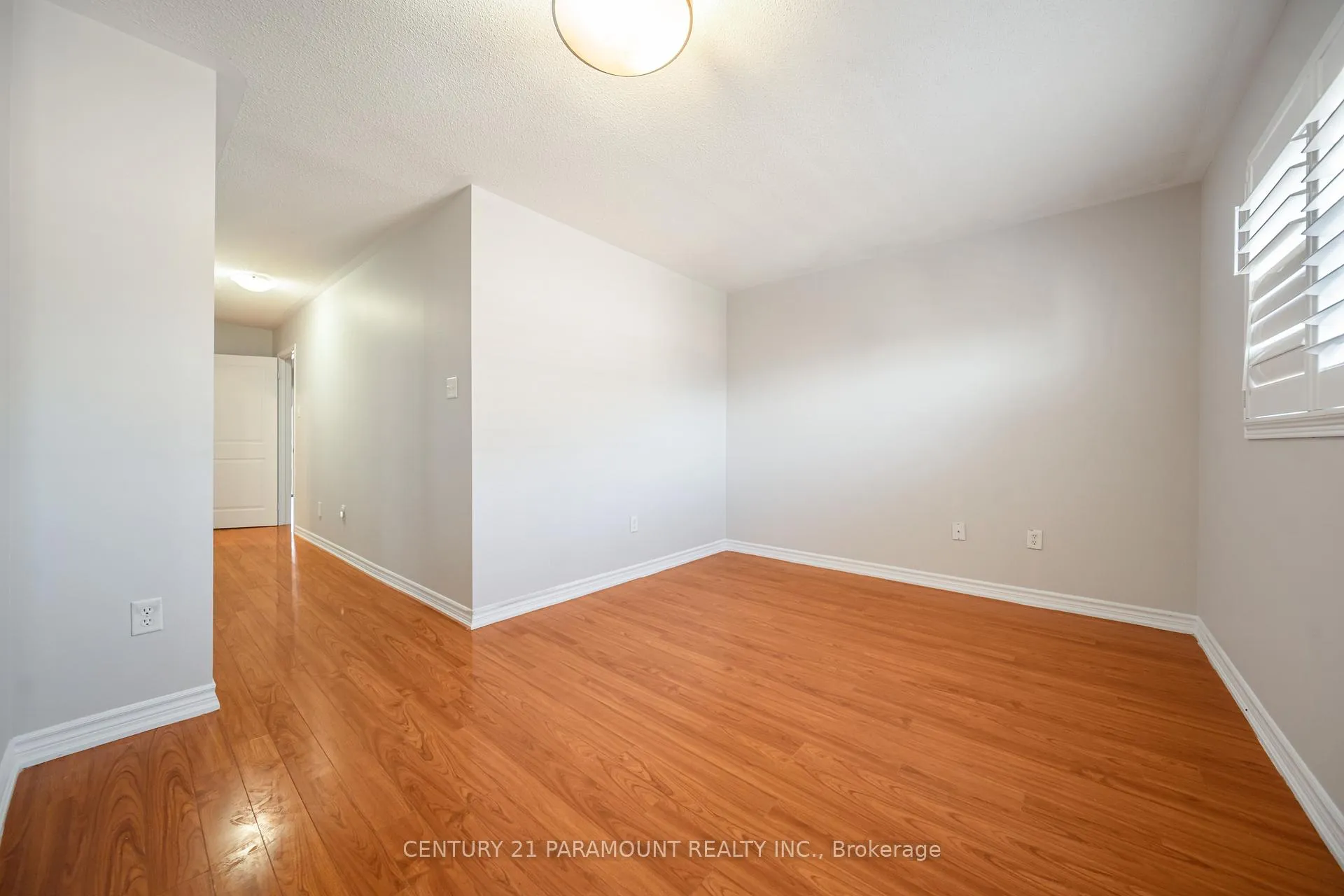 Photo 22 of 75 Crystal Glen Crescent, Brampton, Credit Valley — HOMEH