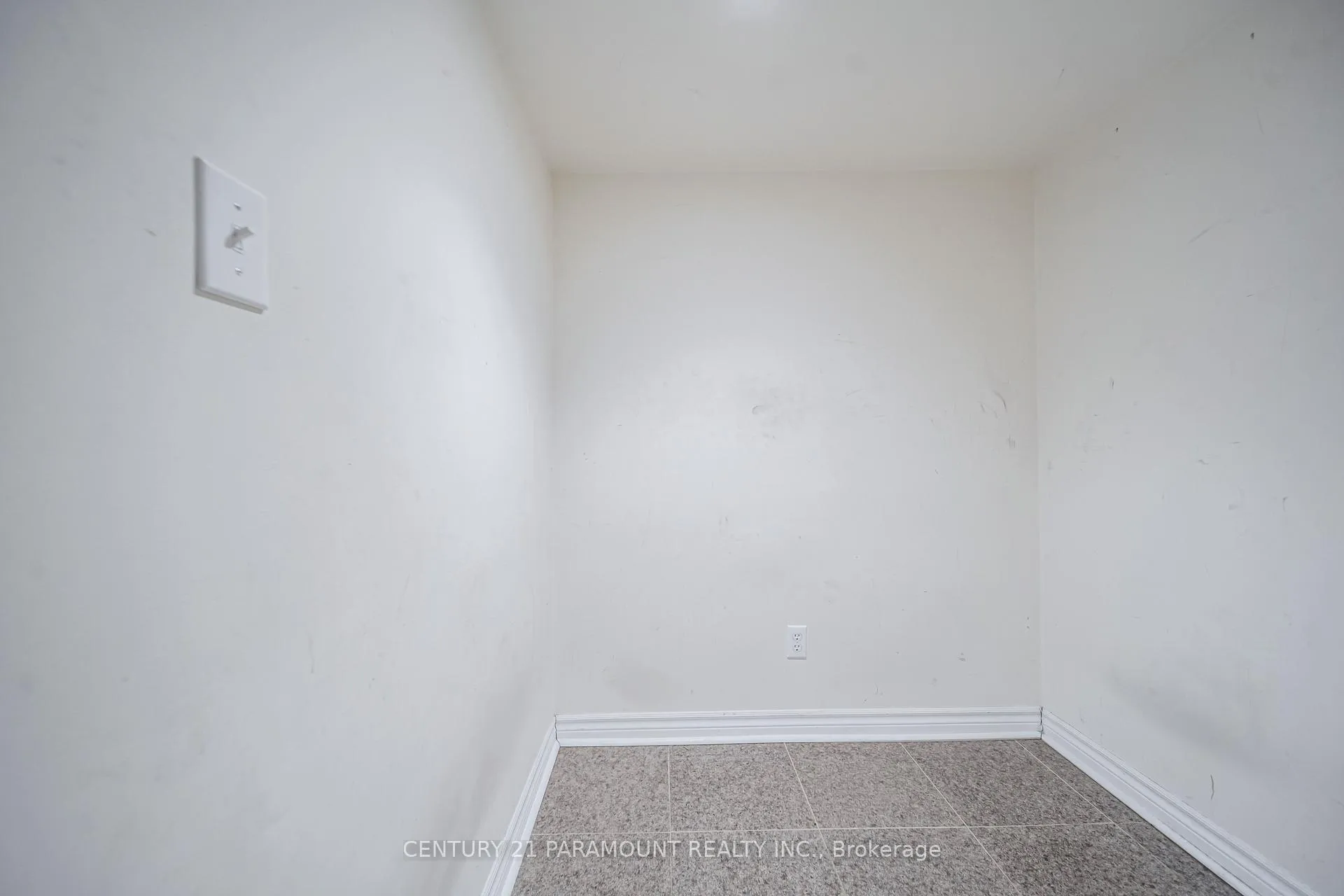 Photo 28 of 75 Crystal Glen Crescent, Brampton, Credit Valley — HOMEH