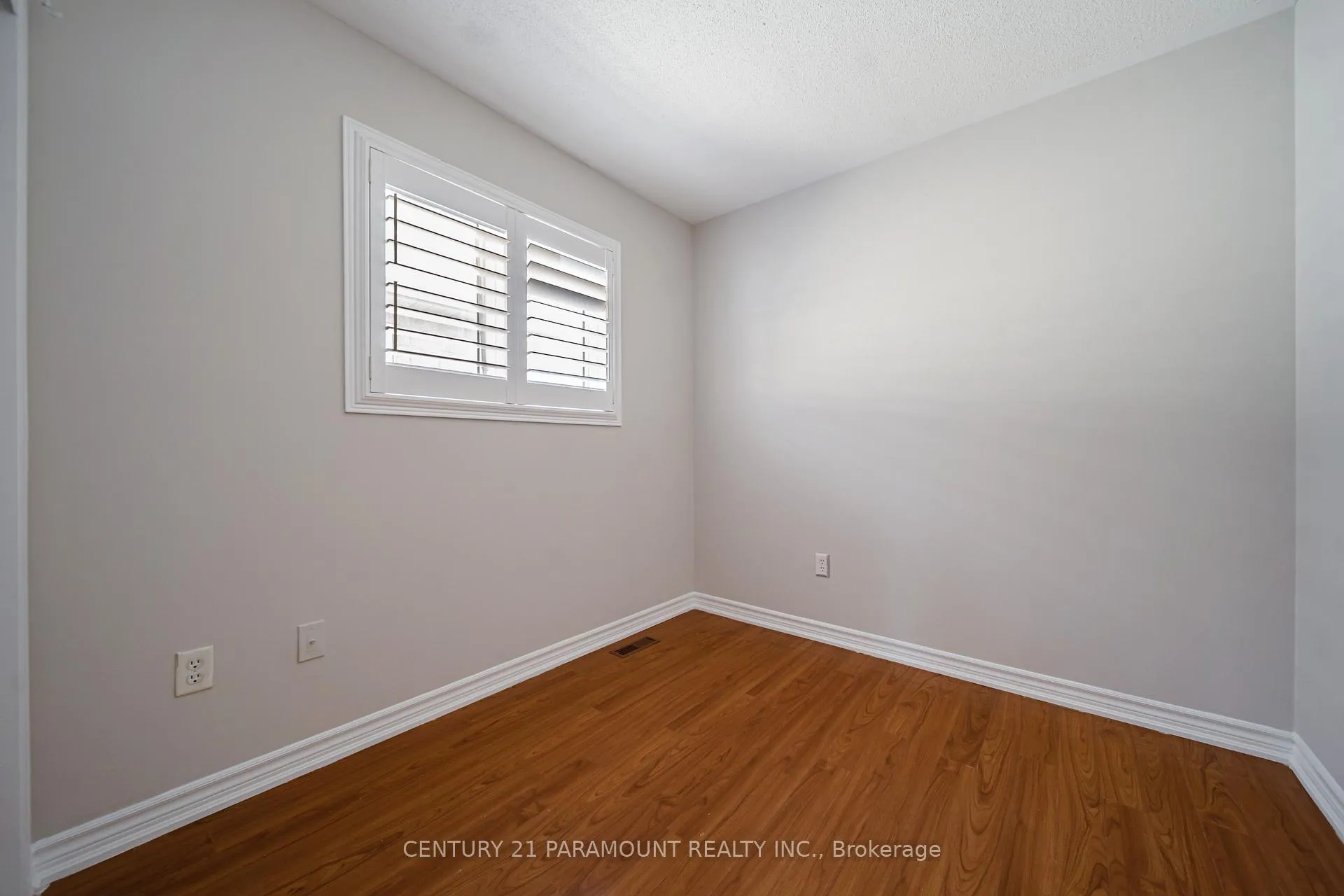 Photo 30 of 75 Crystal Glen Crescent, Brampton, Credit Valley — HOMEH