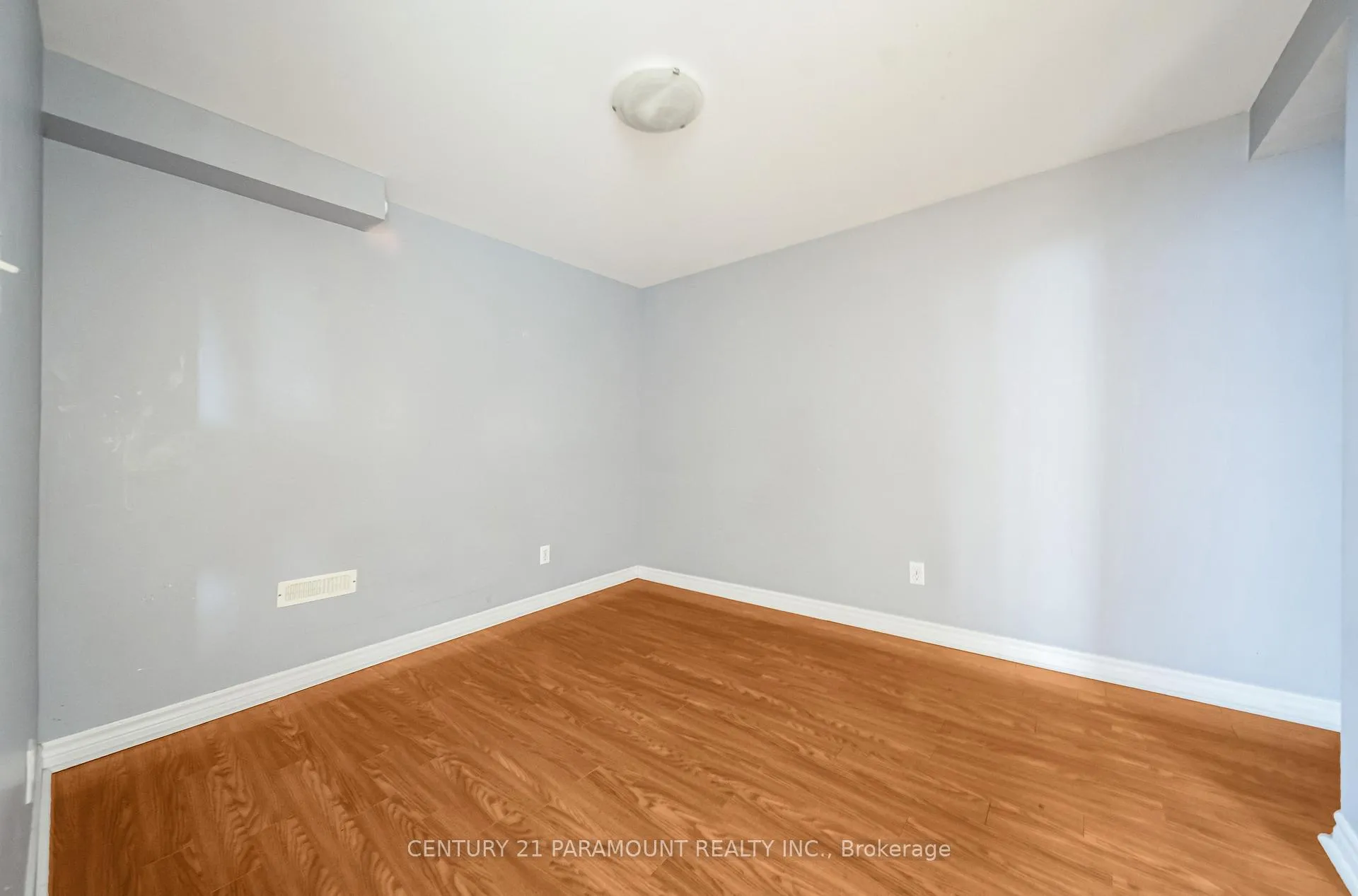 Photo 32 of 75 Crystal Glen Crescent, Brampton, Credit Valley — HOMEH
