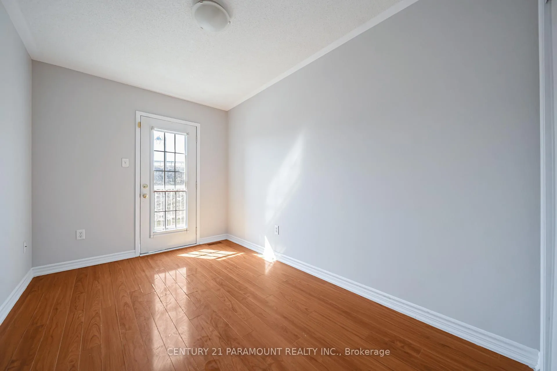 Photo 33 of 75 Crystal Glen Crescent, Brampton, Credit Valley — HOMEH