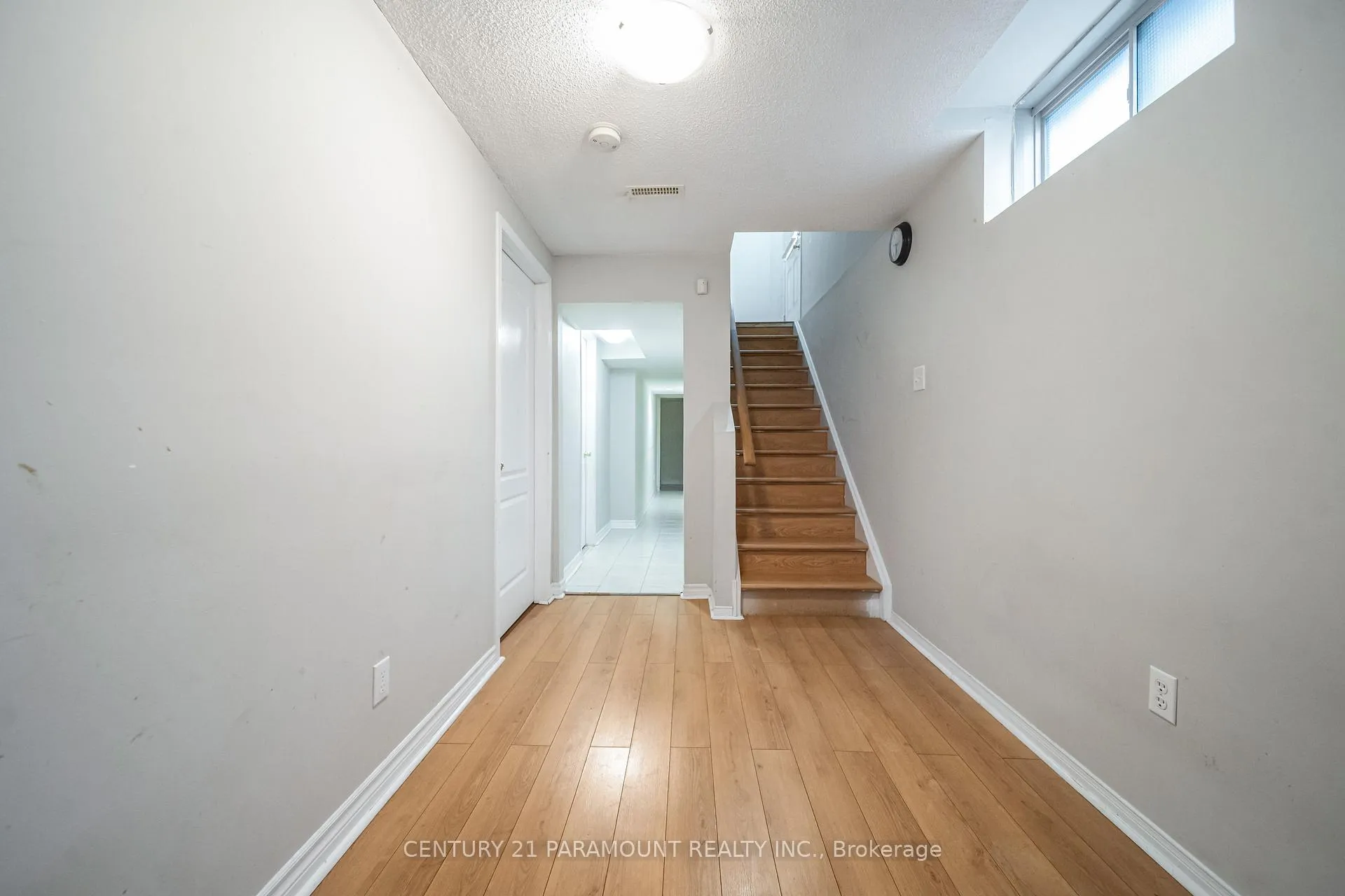 Photo 39 of 75 Crystal Glen Crescent, Brampton, Credit Valley — HOMEH