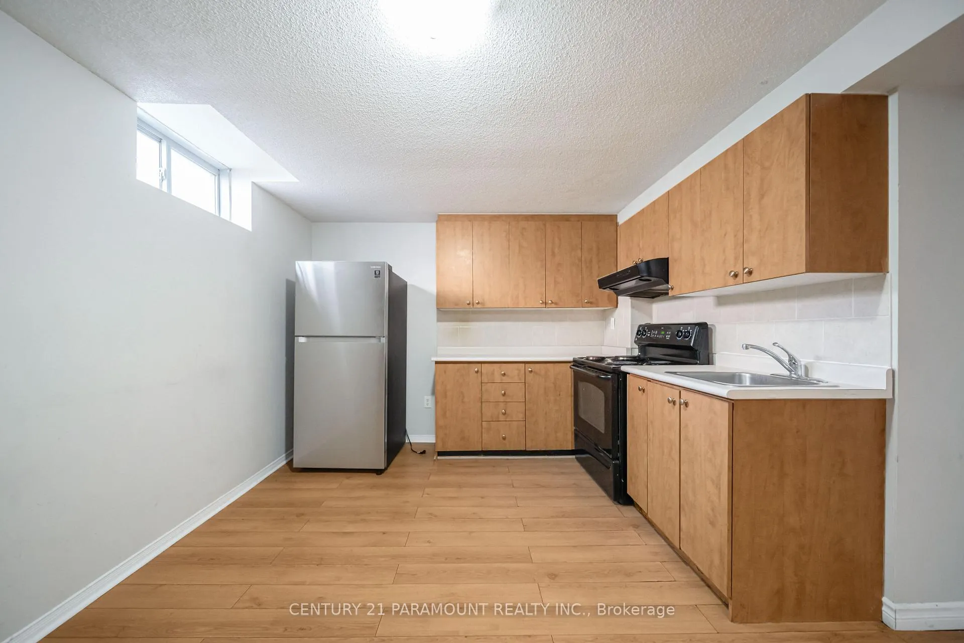 Photo 42 of 75 Crystal Glen Crescent, Brampton, Credit Valley — HOMEH