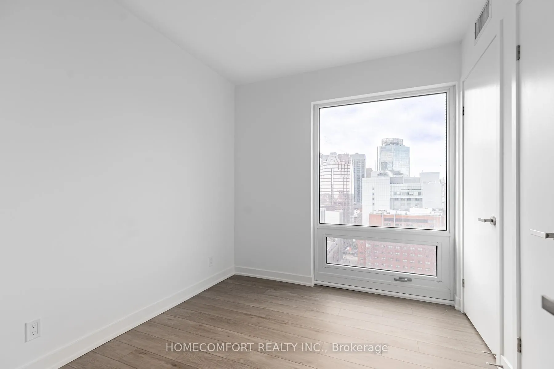 Photo 4 of Unit 2211, 88 Queen Street E, Toronto, Church-Yonge Corridor — HOMEH