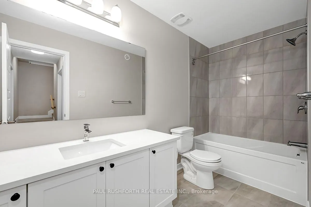 Photo 11 of 732 Mishi Private, Ottawa, CFB Rockcliffe and Area — HOMEH