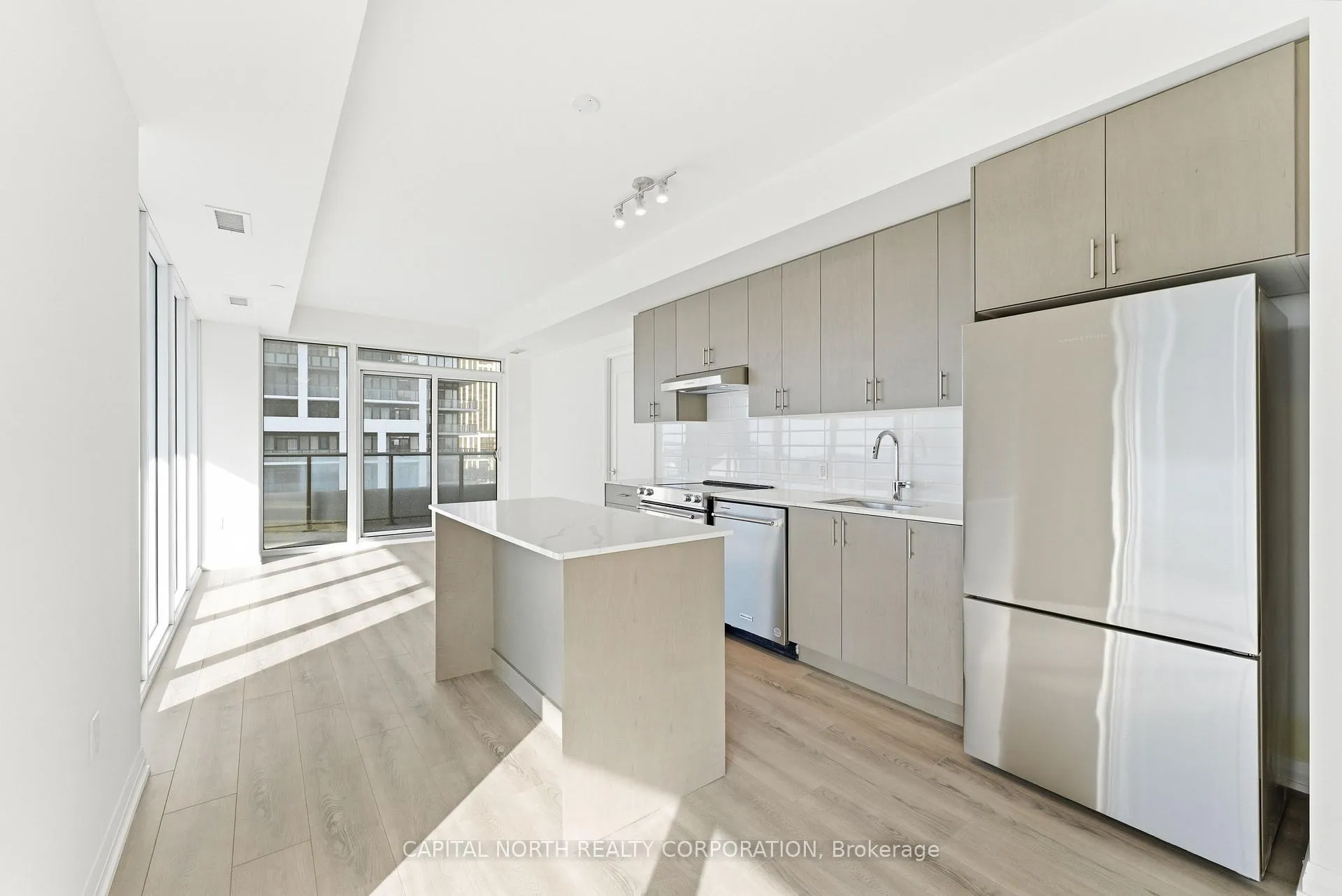Photo 8 of Unit 403, 8960 Jane Street, Vaughan, Vellore Village — HOMEH