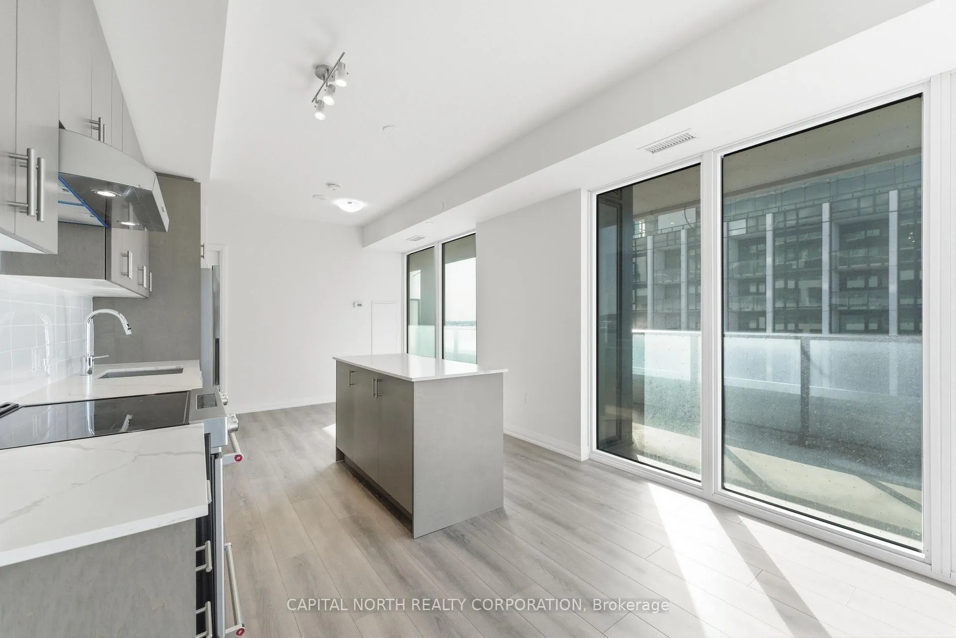 Photo 10 of Unit 403, 8960 Jane Street, Vaughan, Vellore Village — HOMEH