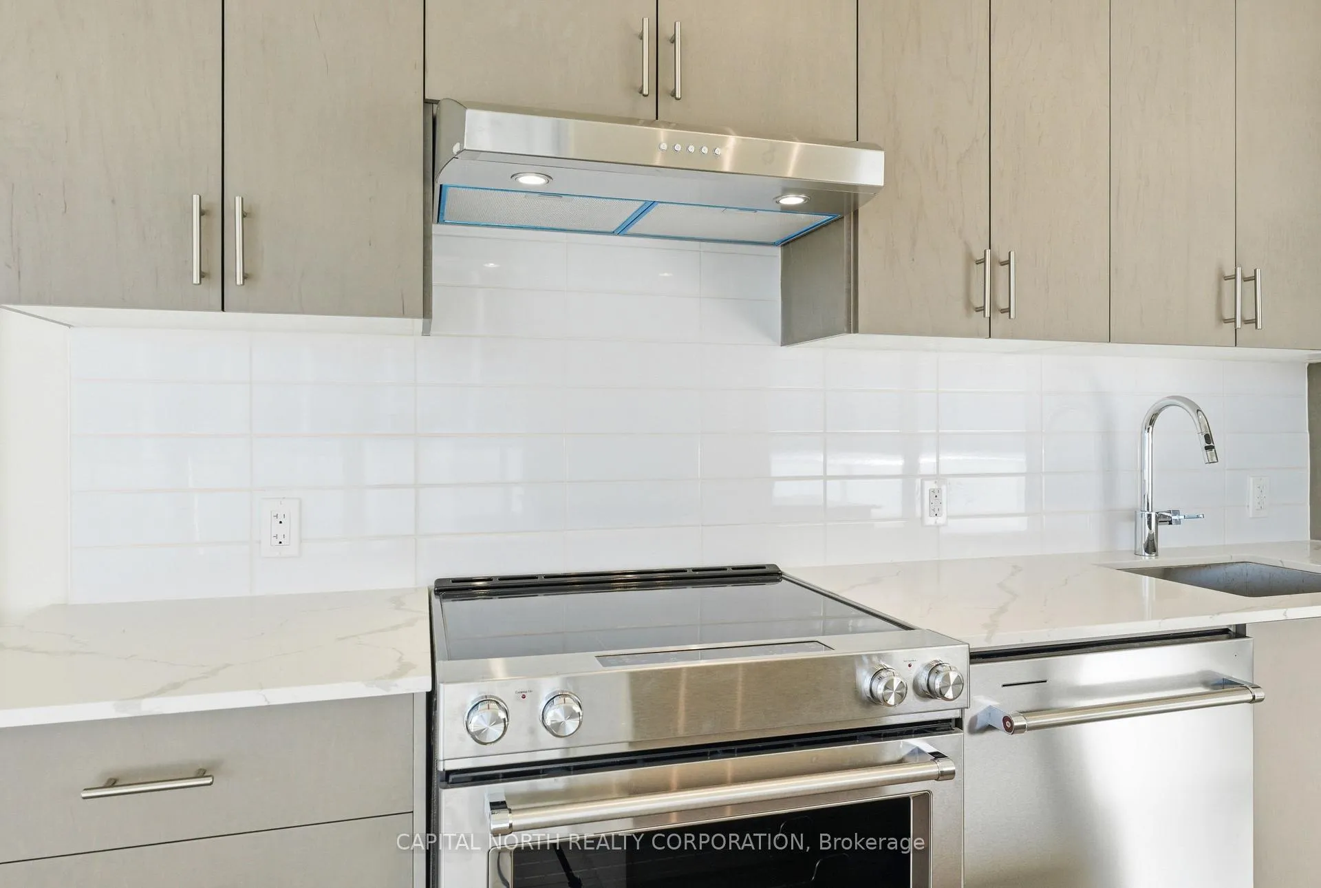 Photo 13 of Unit 403, 8960 Jane Street, Vaughan, Vellore Village — HOMEH