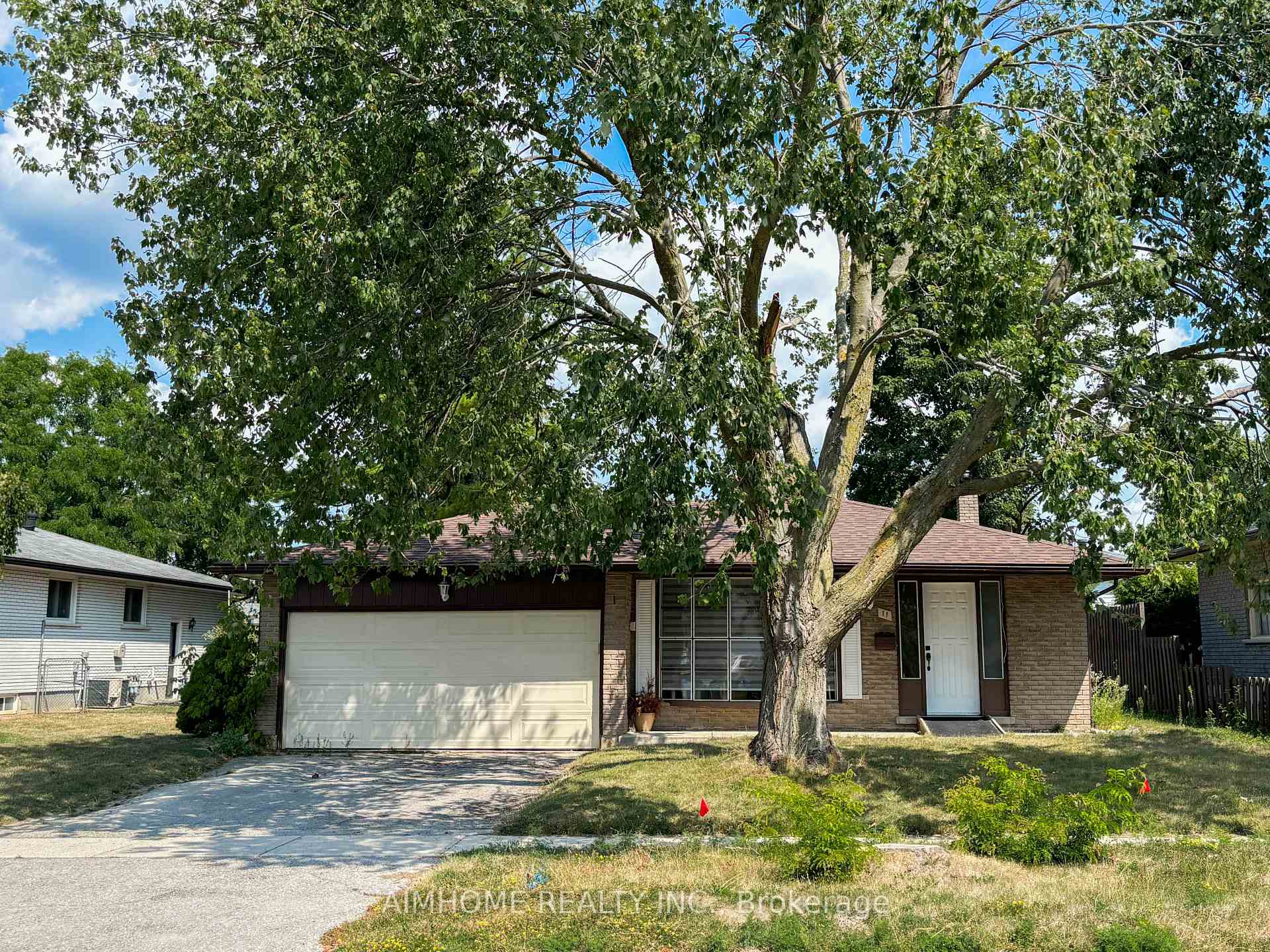 Photo 1 of 11 Redwood Court, Barrie, Grove East — HOMEH