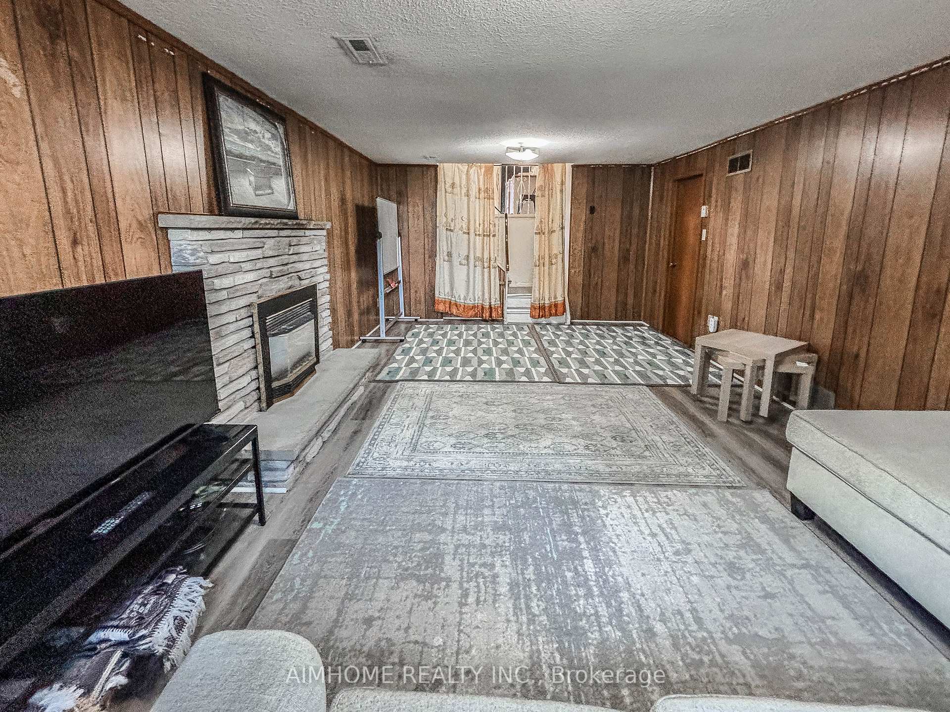 Photo 13 of 11 Redwood Court, Barrie, Grove East — HOMEH