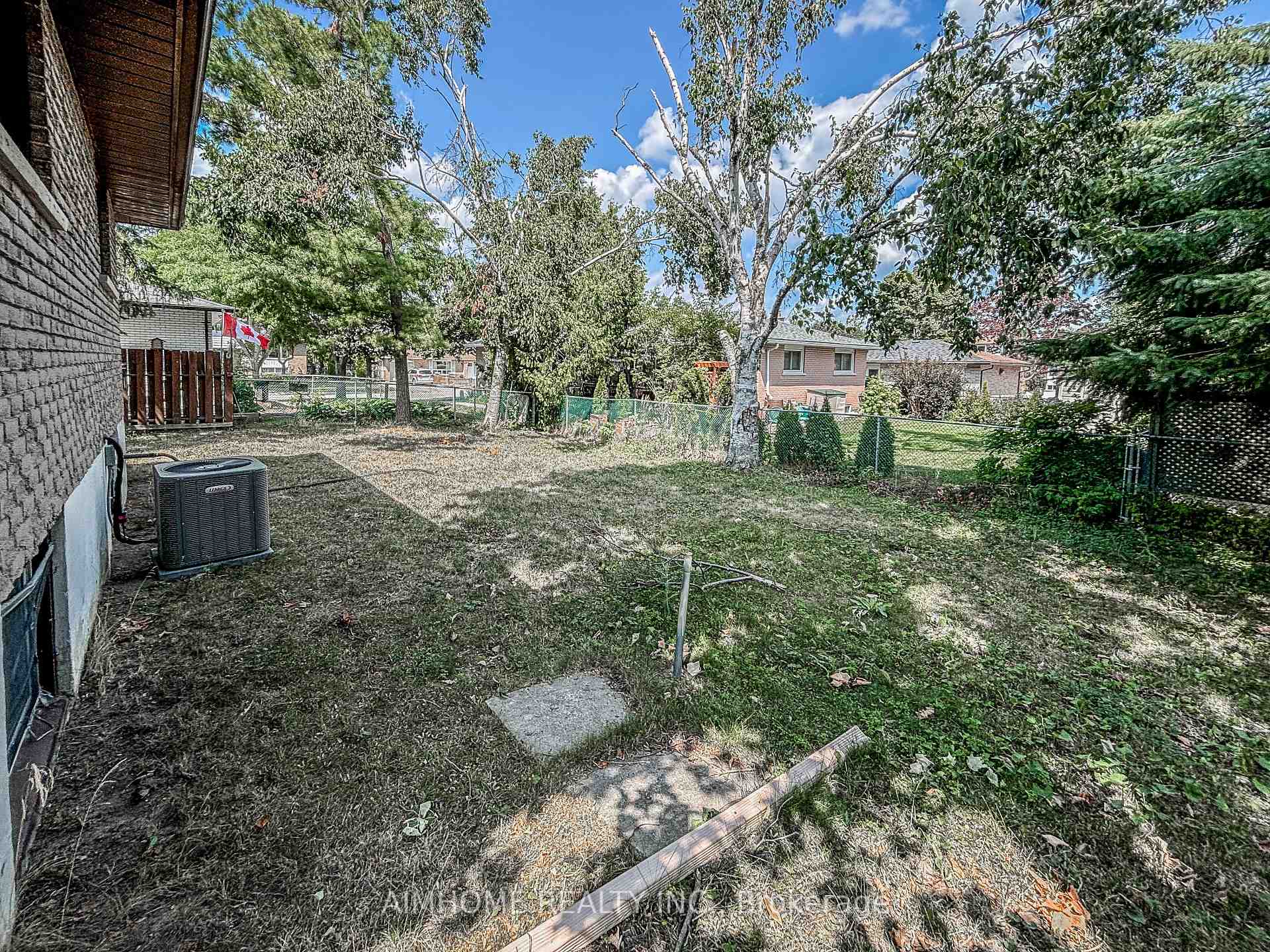 Photo 26 of 11 Redwood Court, Barrie, Grove East — HOMEH