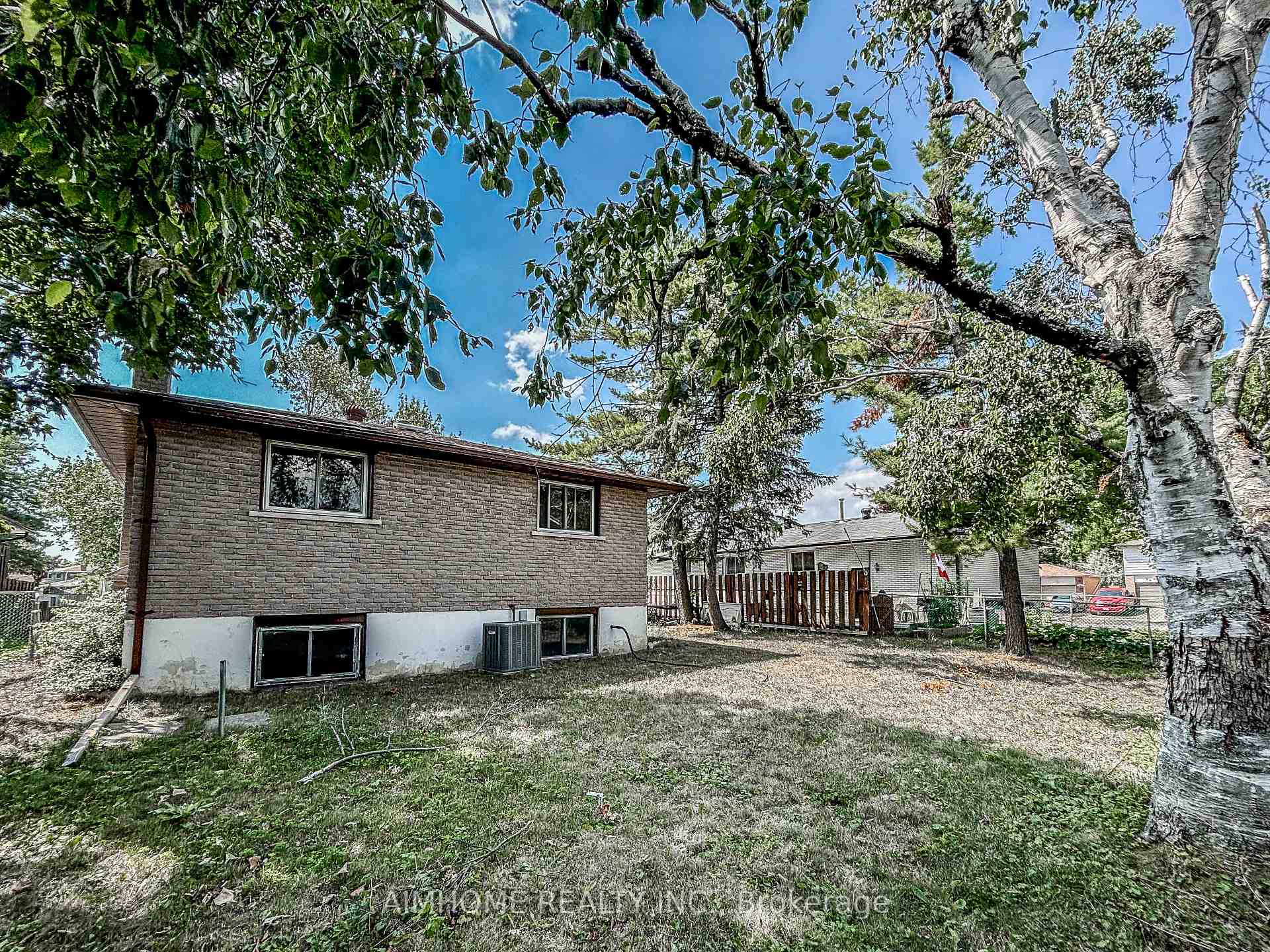Photo 27 of 11 Redwood Court, Barrie, Grove East — HOMEH