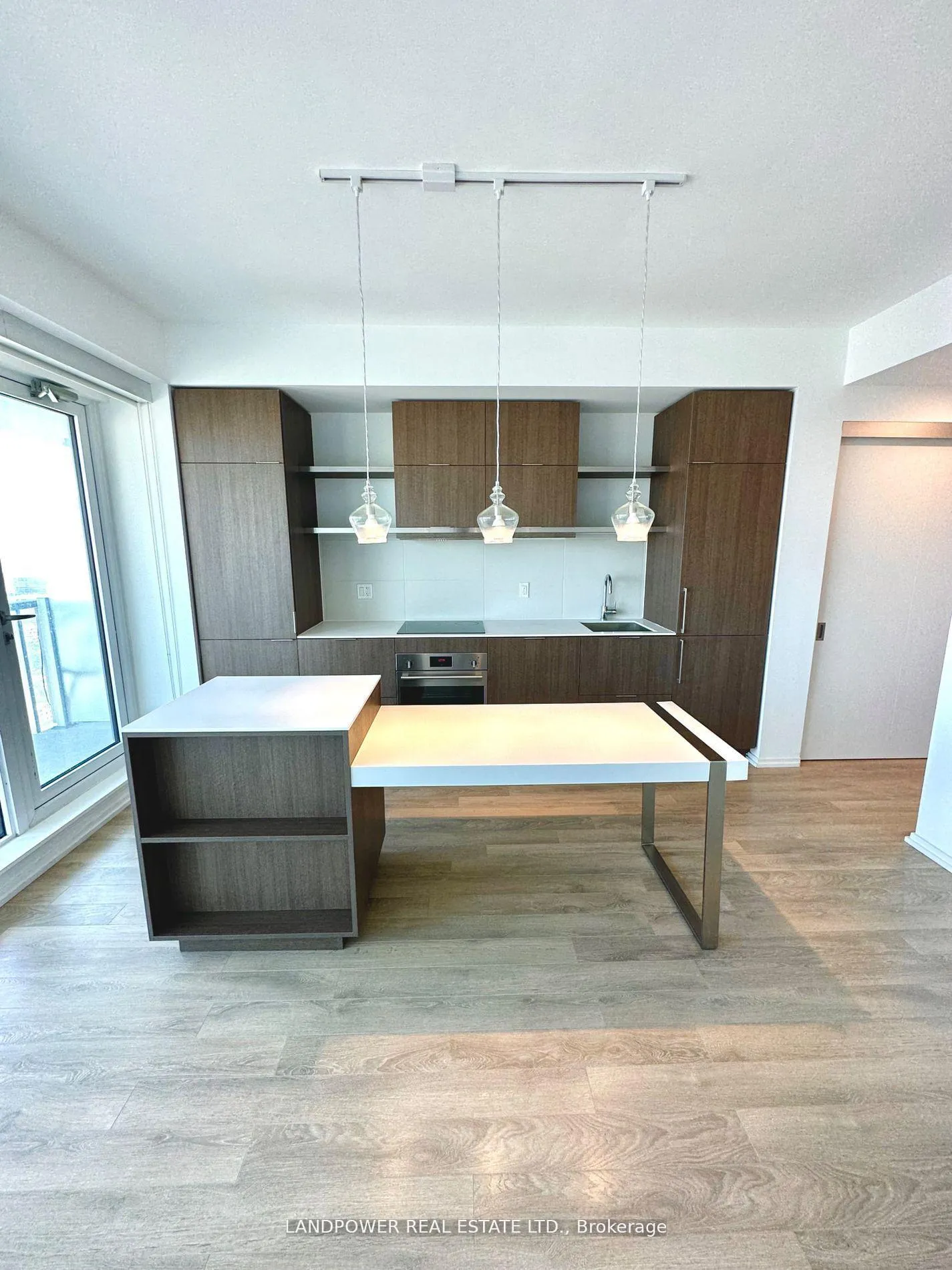 Front of Unit 3303, 197 Yonge Street