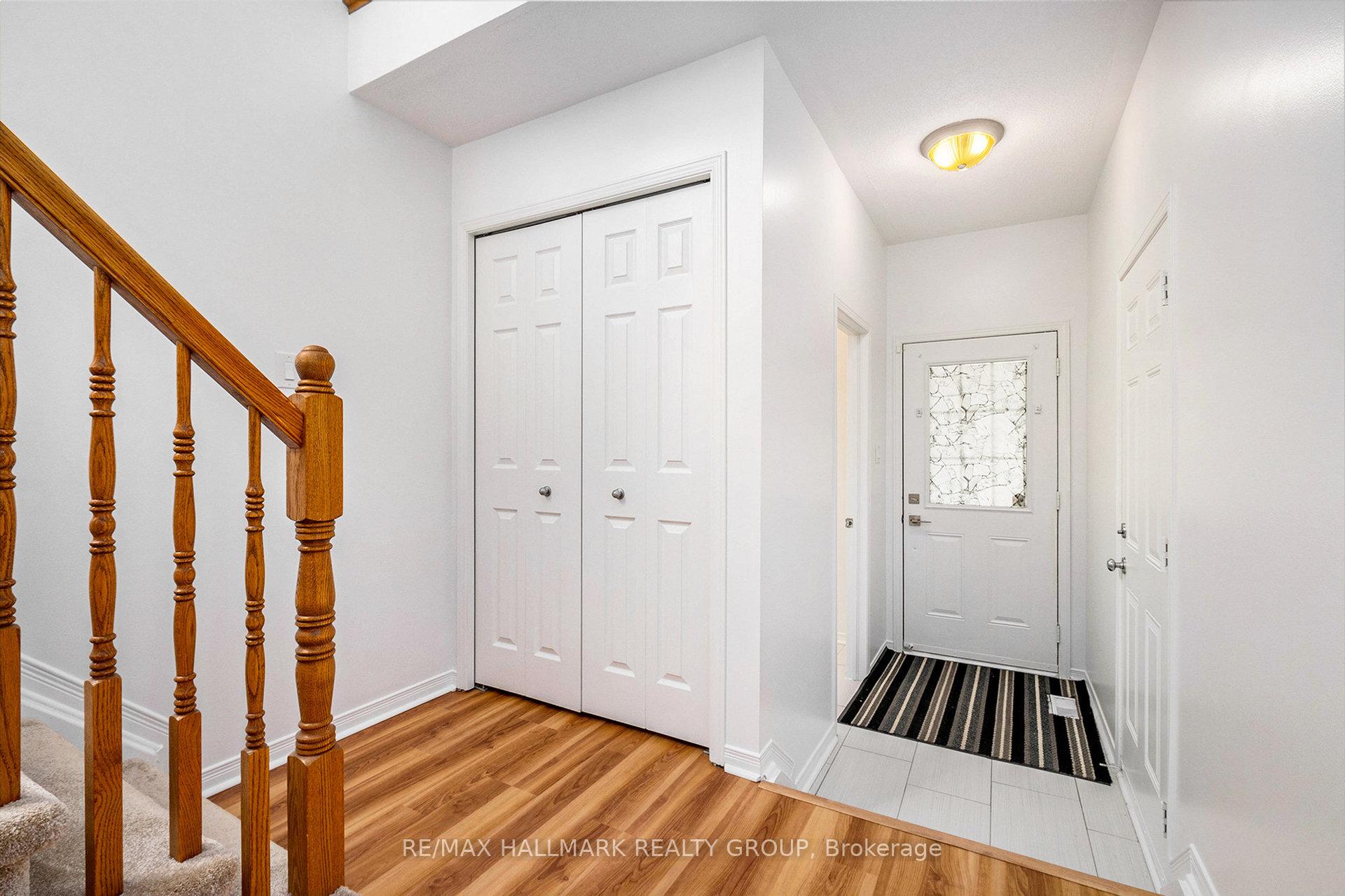 Photo 3 of 121 Prem Circle, Ottawa, Barrhaven - Cedargrove/Fraserdale — HOMEH