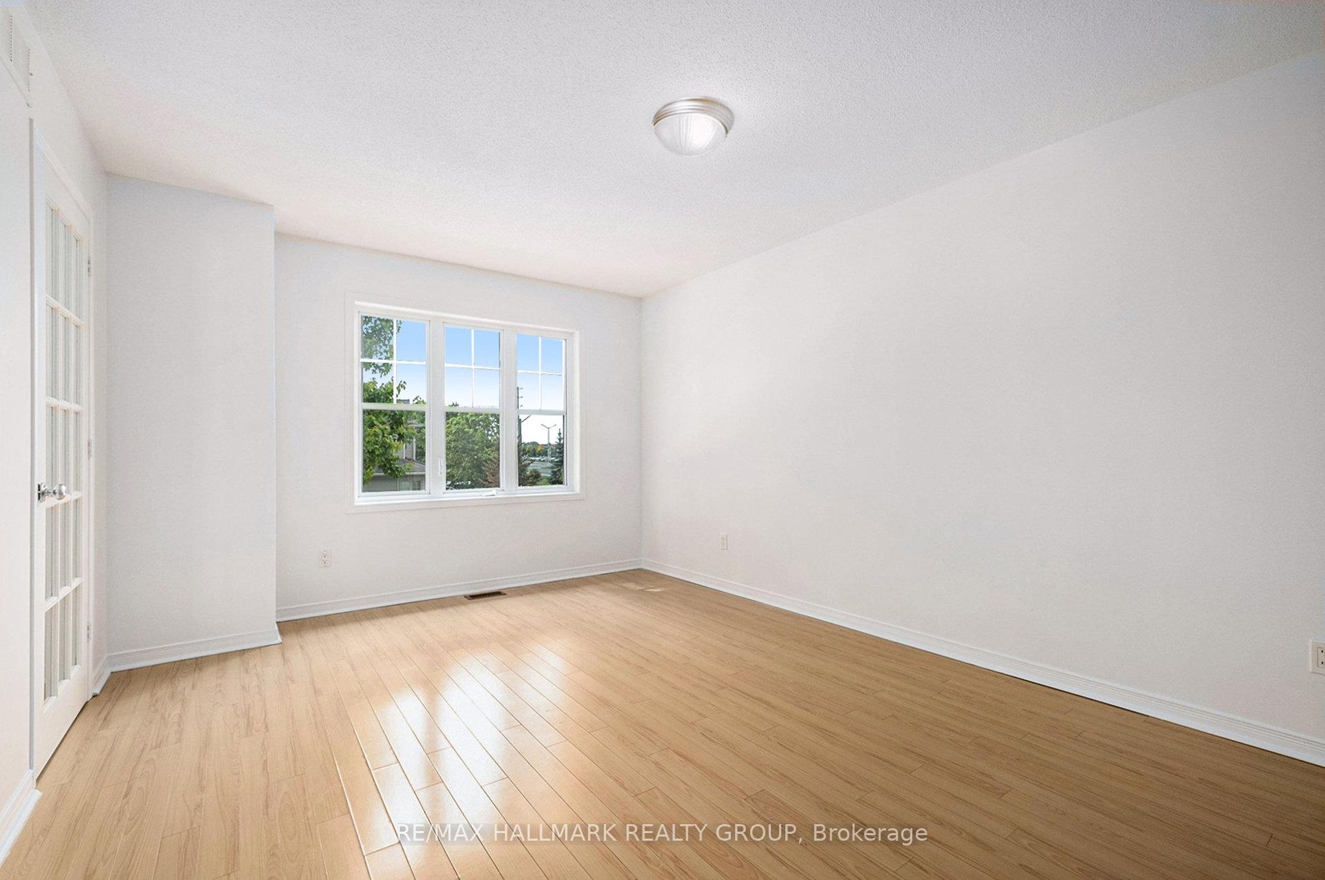 Photo 18 of 121 Prem Circle, Ottawa, Barrhaven - Cedargrove/Fraserdale — HOMEH