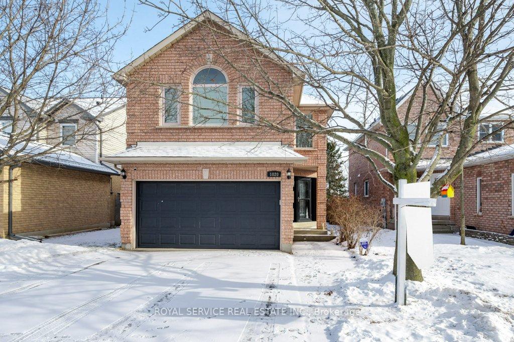 Photo 2 of 1020 Fraser Court, Cobourg — HOMEH