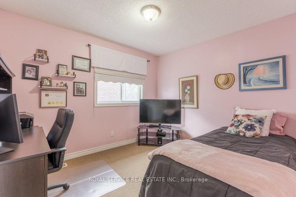 Photo 24 of 1020 Fraser Court, Cobourg — HOMEH