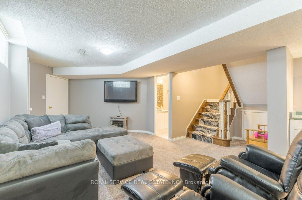 Photo 31 of 1020 Fraser Court, Cobourg — HOMEH
