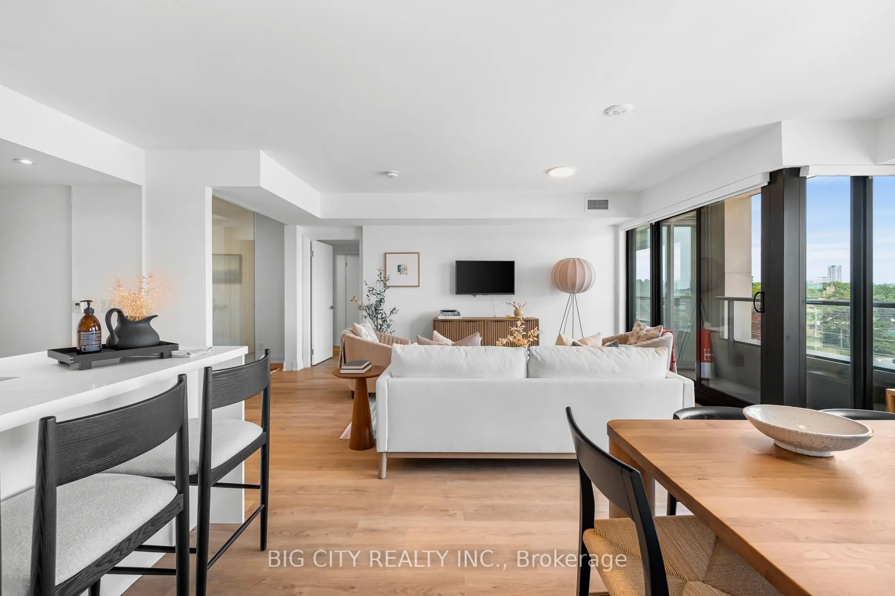 Photo 8 of Unit 415, 36 Brentcliffe Road, Toronto, Thorncliffe Park — HOMEH