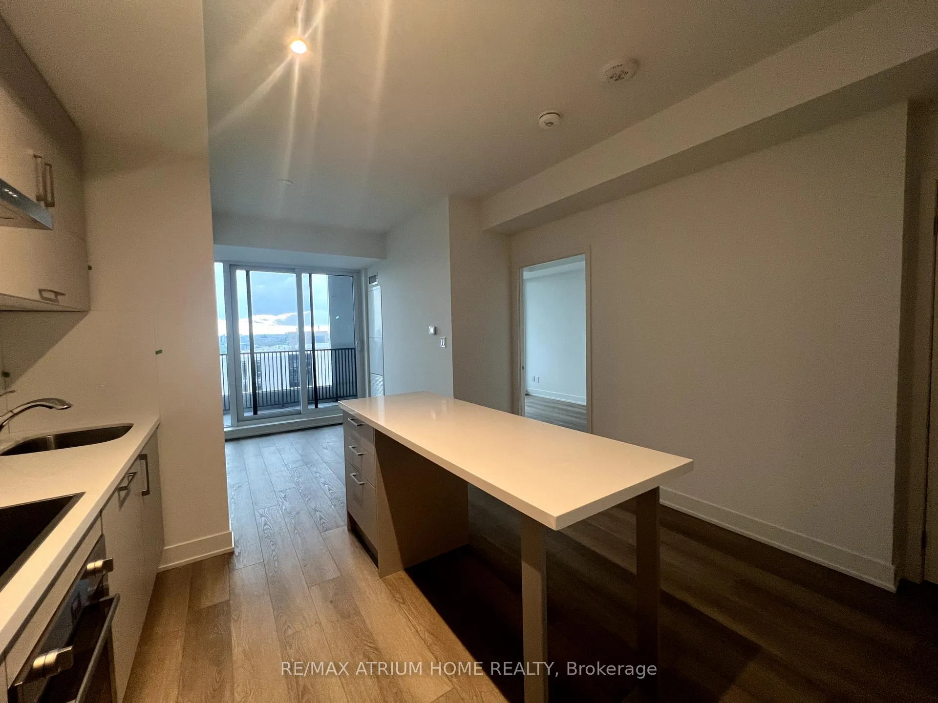 Photo 4 of Unit 2013, 56 Andre de Grasse Street, Markham, Unionville — HOMEH