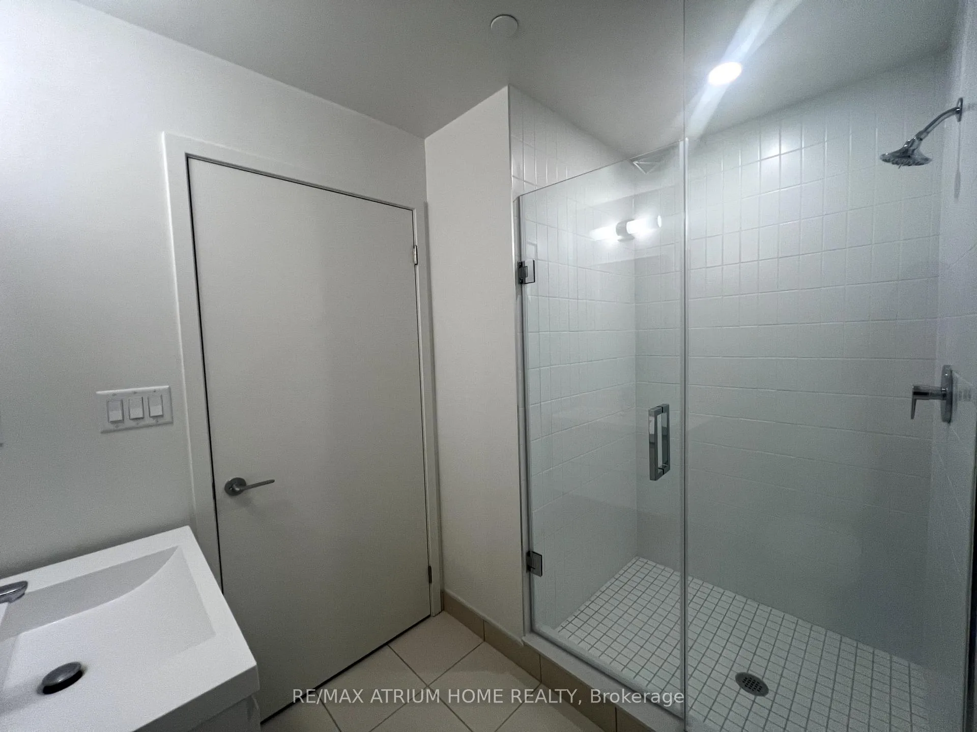 Photo 10 of Unit 2013, 56 Andre de Grasse Street, Markham, Unionville — HOMEH
