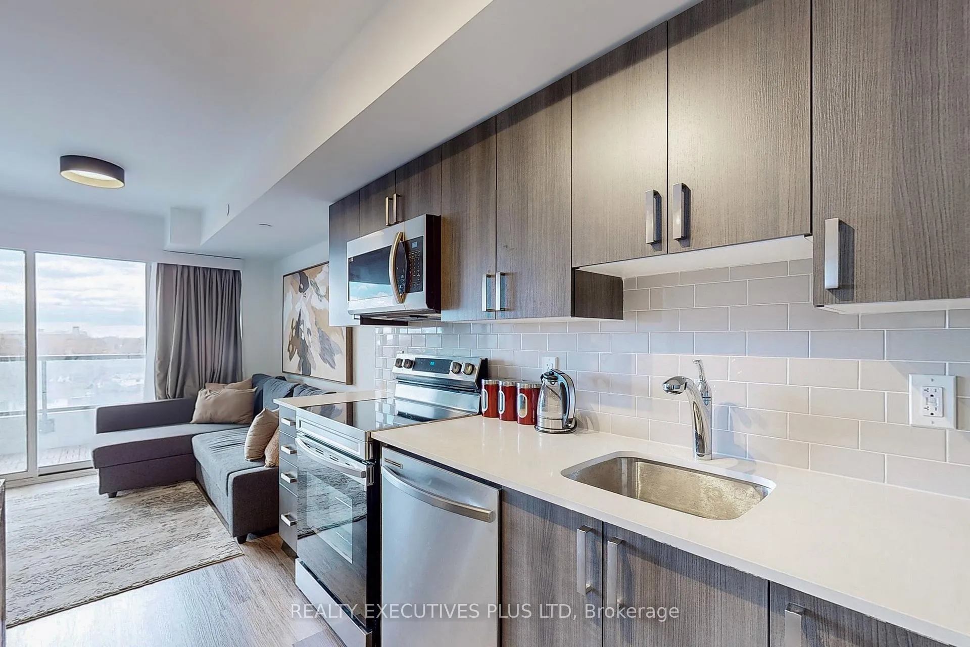 Photo 6 of Unit 616, 1480 Bayly Street, Pickering, Bay Ridges — HOMEH