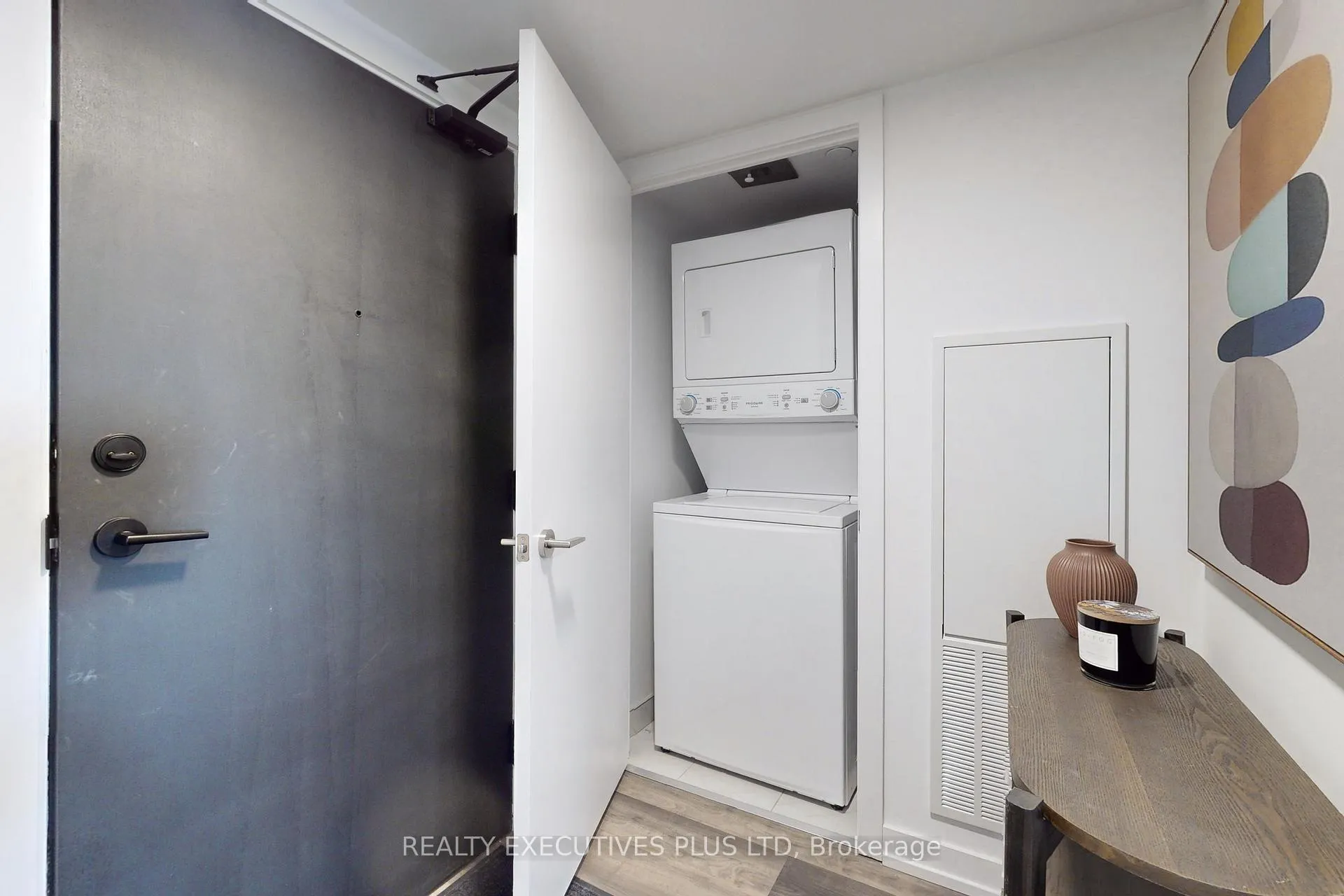 Photo 14 of Unit 616, 1480 Bayly Street, Pickering, Bay Ridges — HOMEH