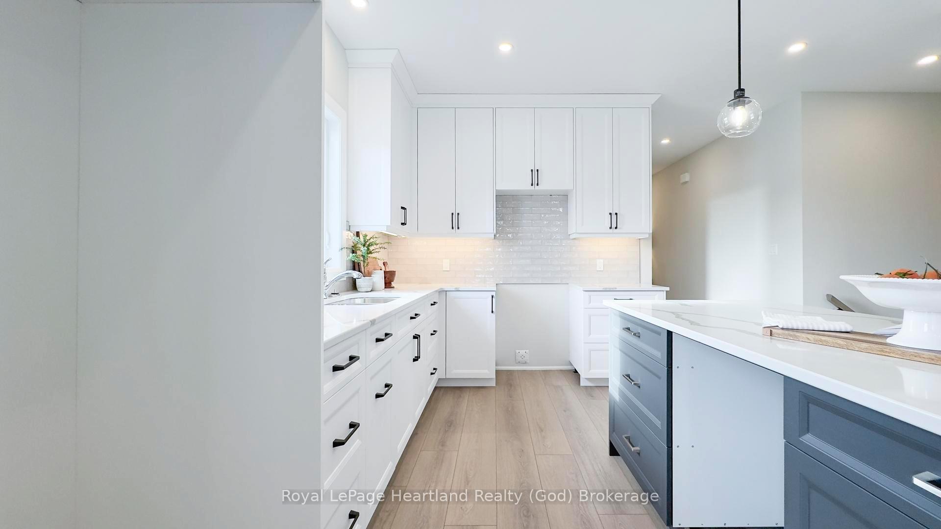Photo 10 of 467 Woodridge Drive, Goderich, Goderich (Town) — HOMEH